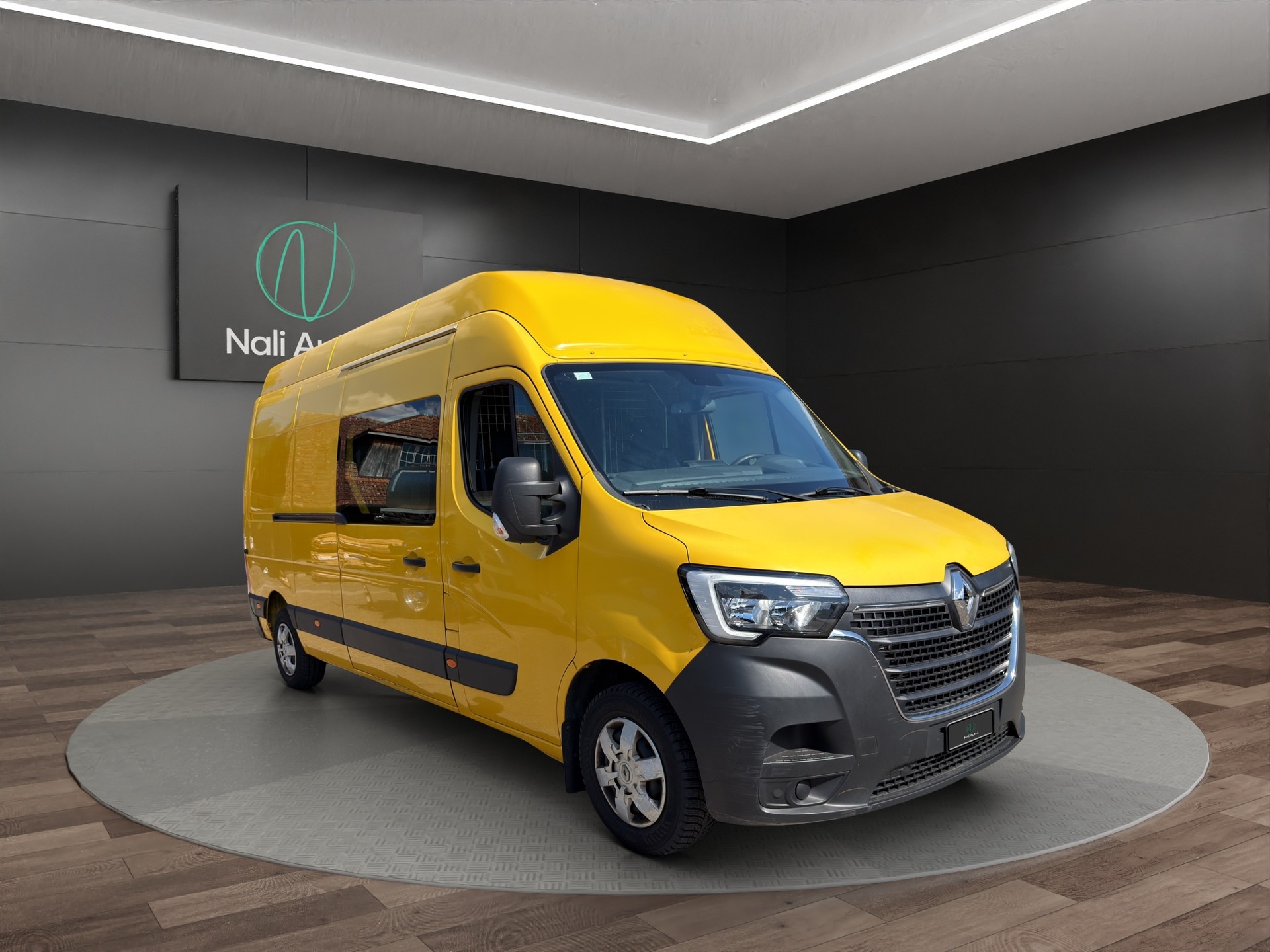 RENAULT Master T35 2.3dCi 135 L3H3-image-0