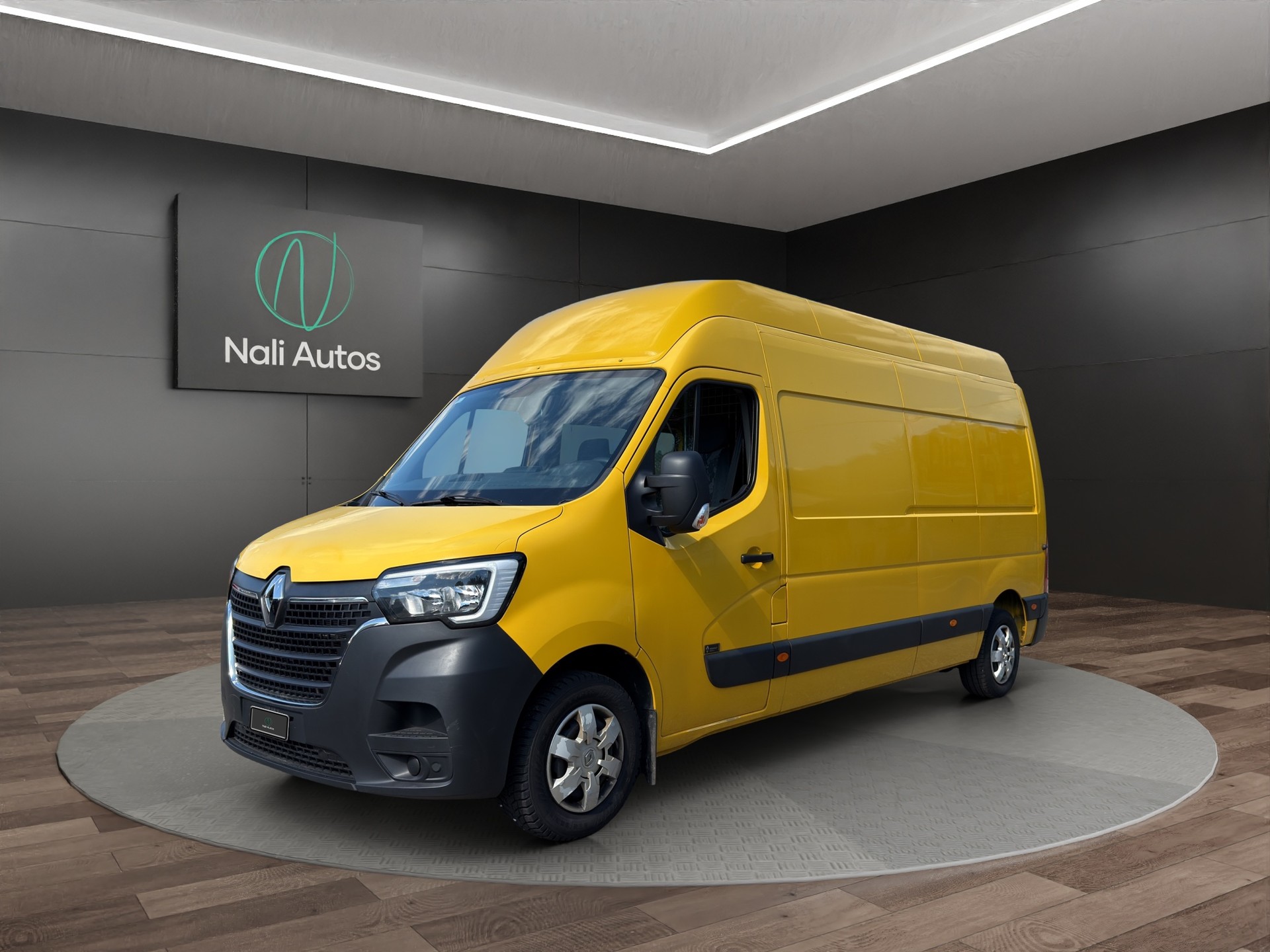 RENAULT Master T35 2.3dCi 135 L3H3-image-1