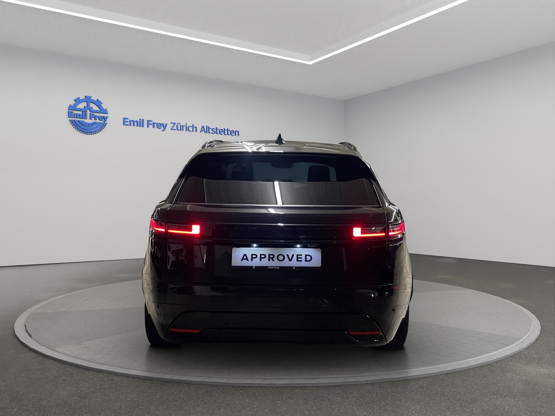 LAND ROVER Range Rover Velar 3.0 D I6 300 Dynamic HSE-image-4