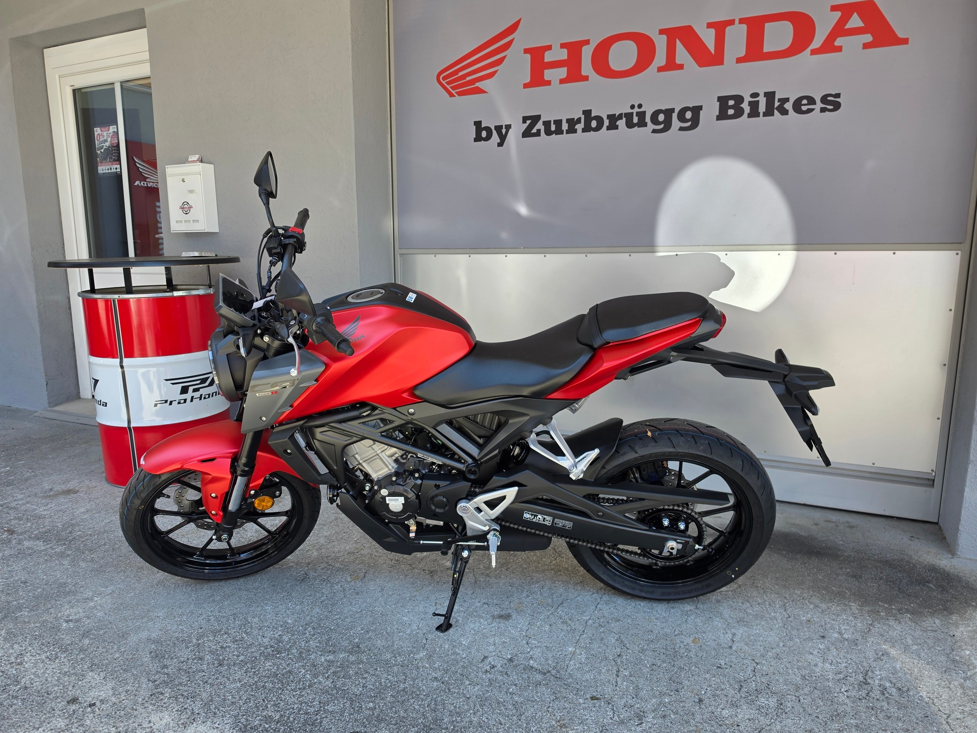HONDA CB 125 R-showroom-element-1