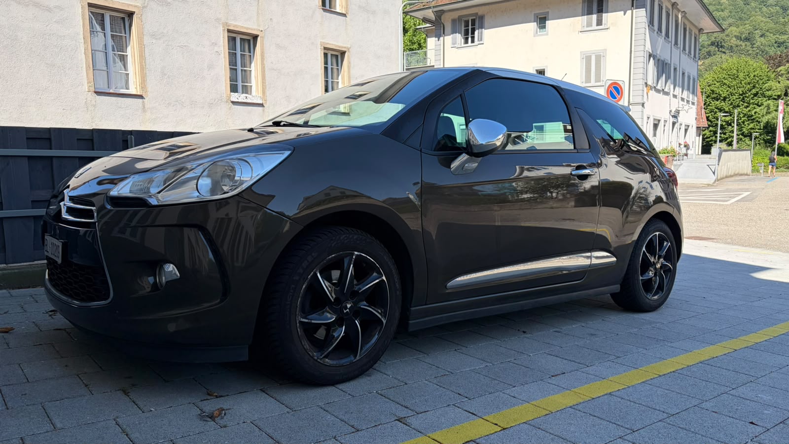 DS AUTOMOBILES 1.6 THP Sport Chic-image-1