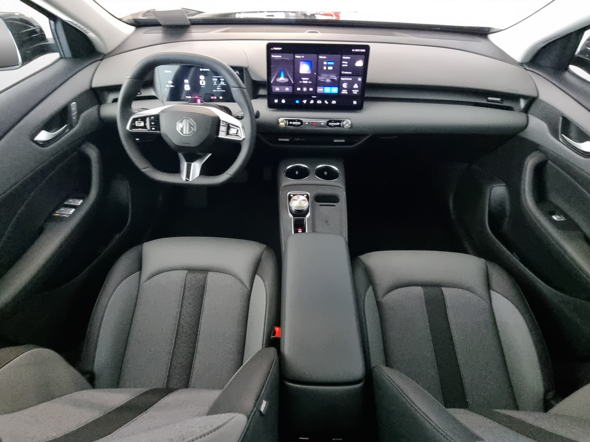 MG MG S5 EV 64kWh Luxury RWD-image-7
