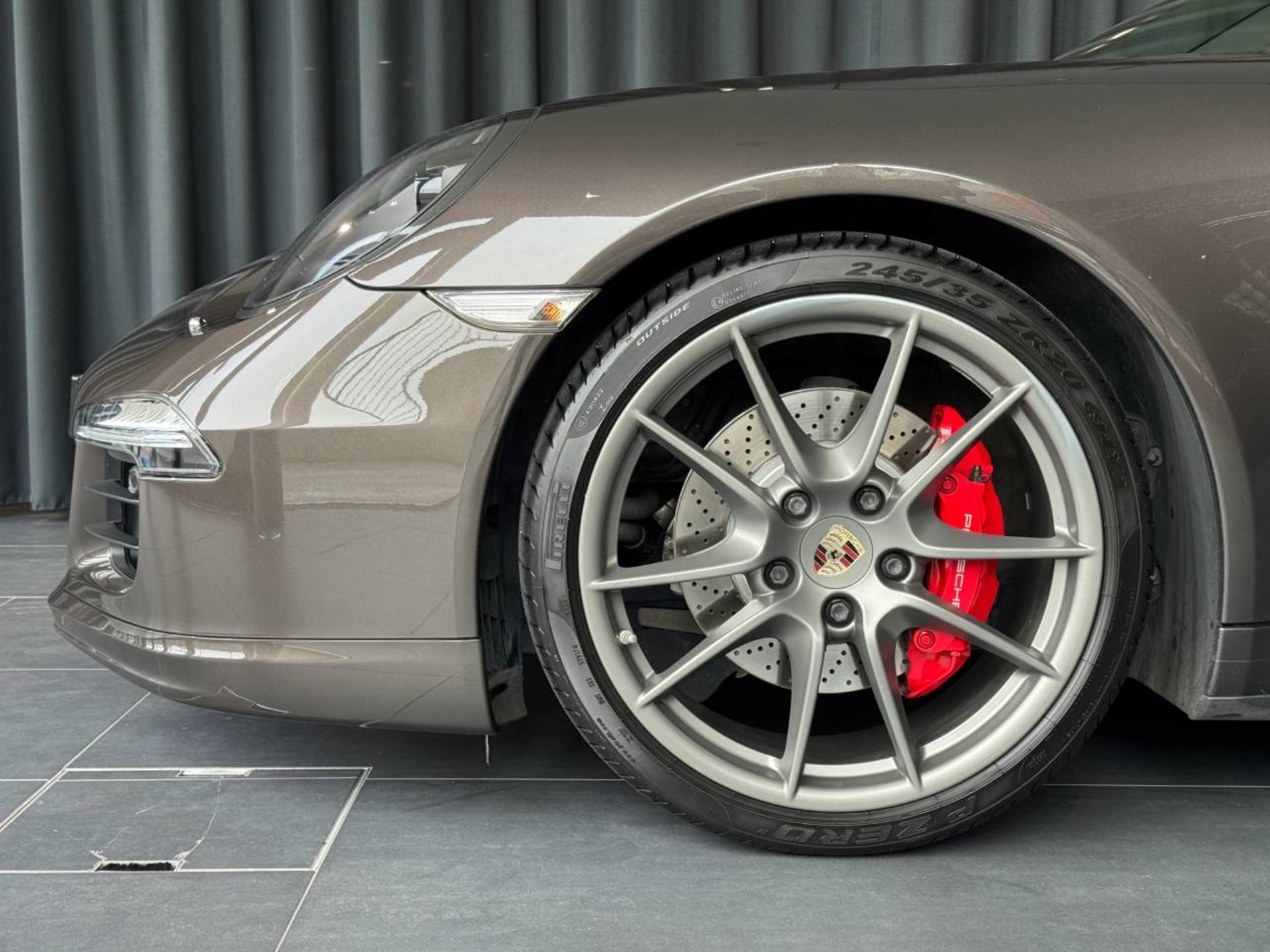 PORSCHE 911 Carrera 4S Cabriolet-image-10