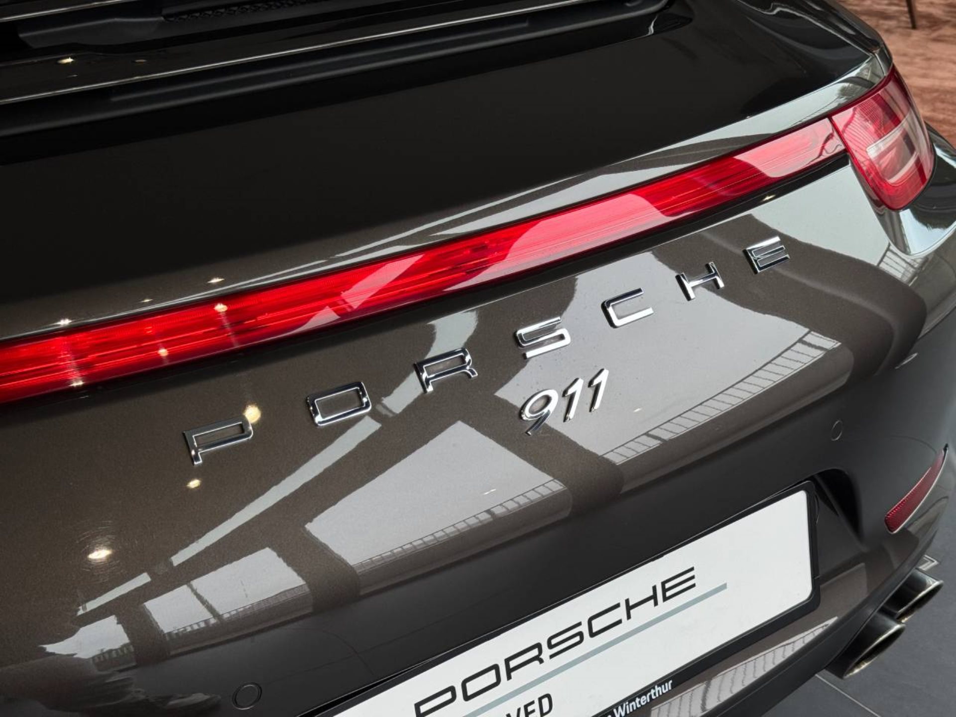 PORSCHE 911 Carrera 4S Cabriolet-image-26