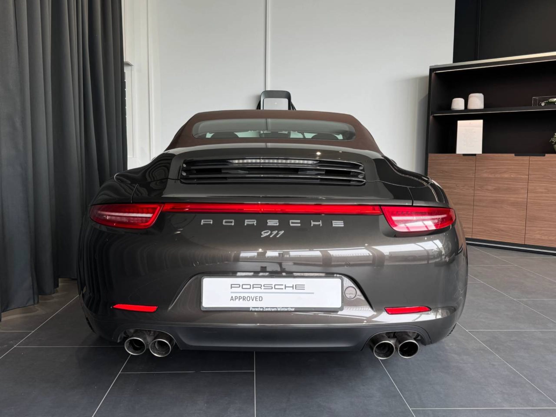 PORSCHE 911 Carrera 4S Cabriolet-image-5