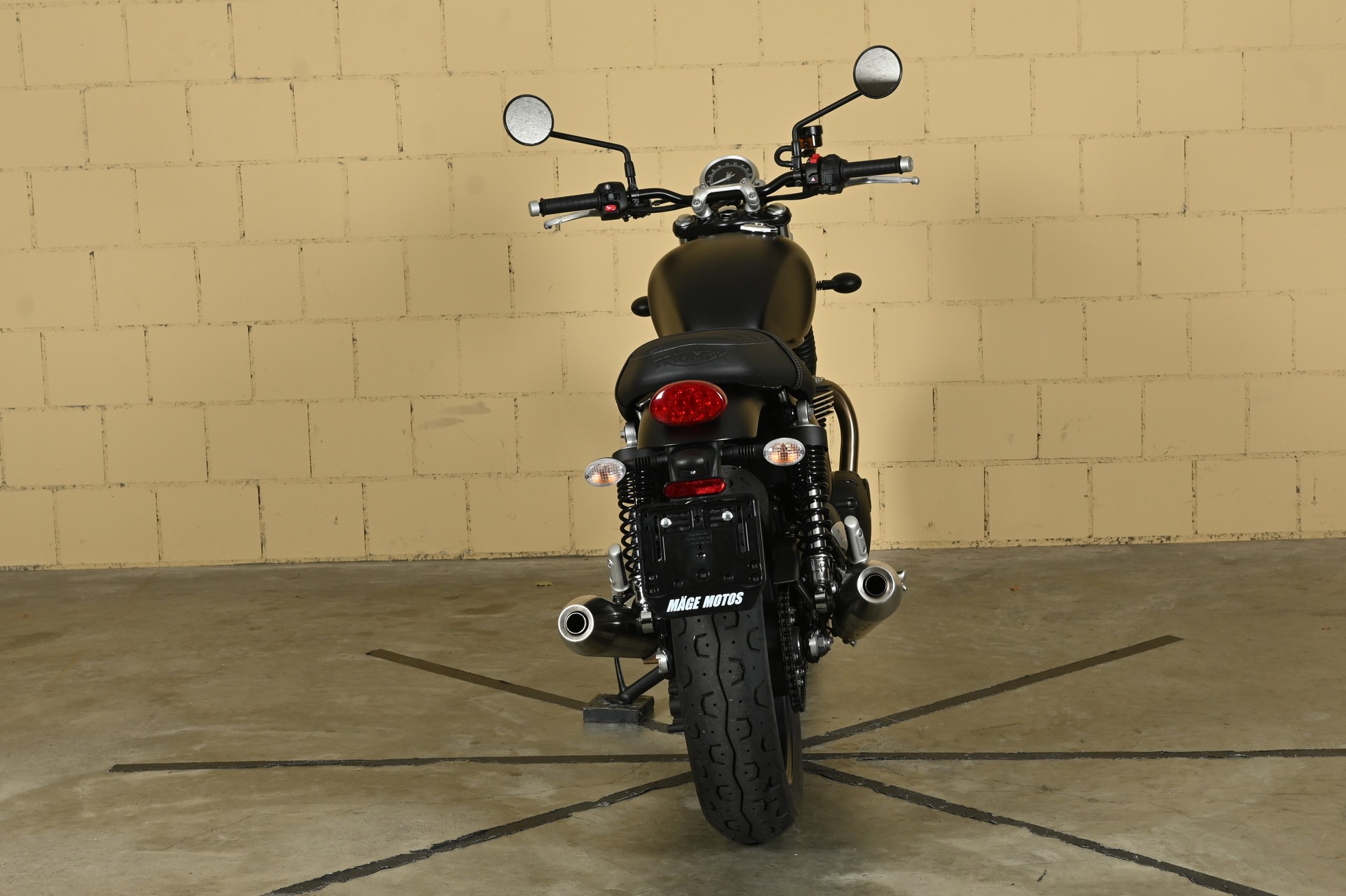 TRIUMPH Street Twin 900 i-image-5