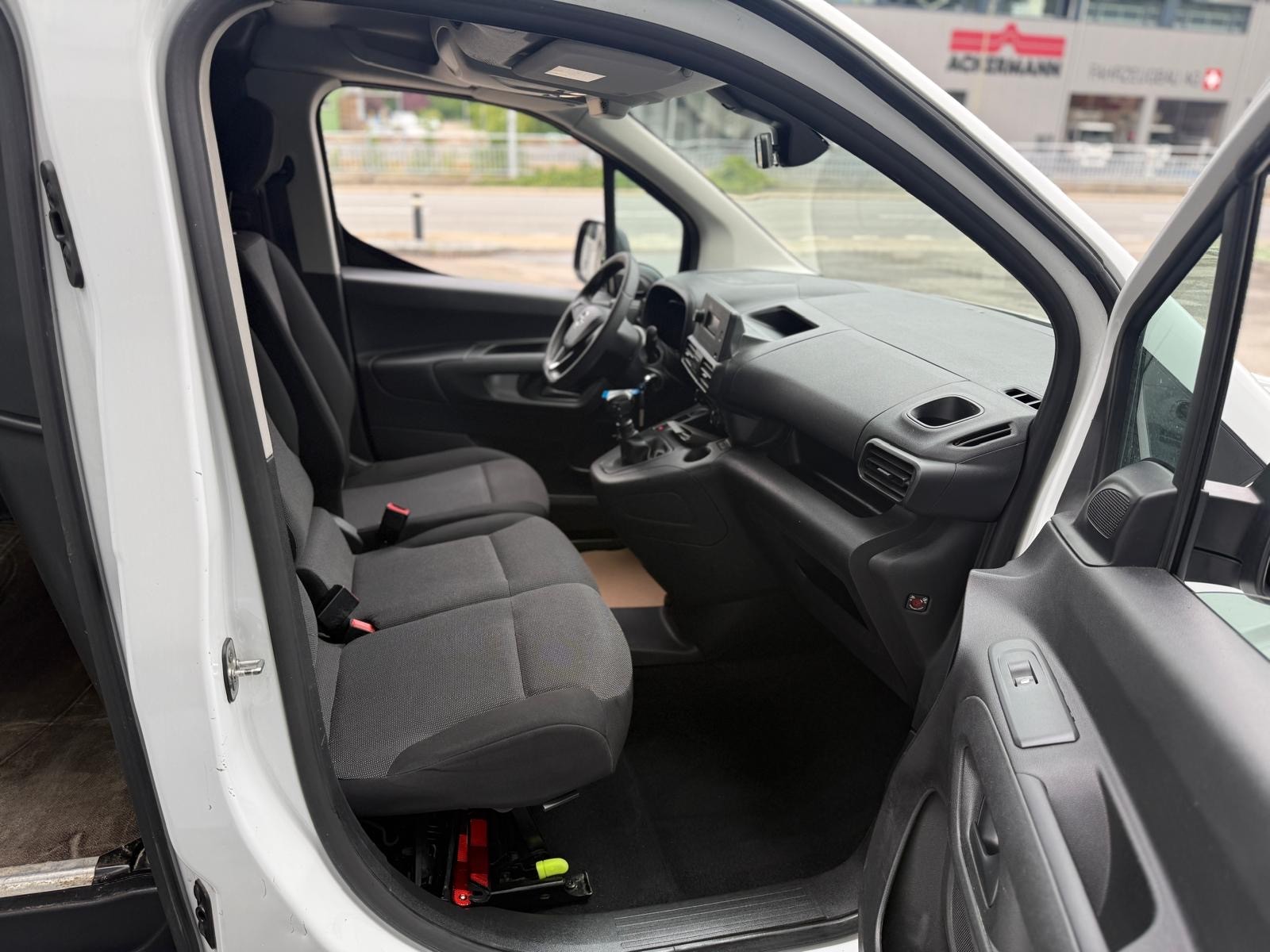 OPEL Combo Cargo 1.5 Diesel-image-20