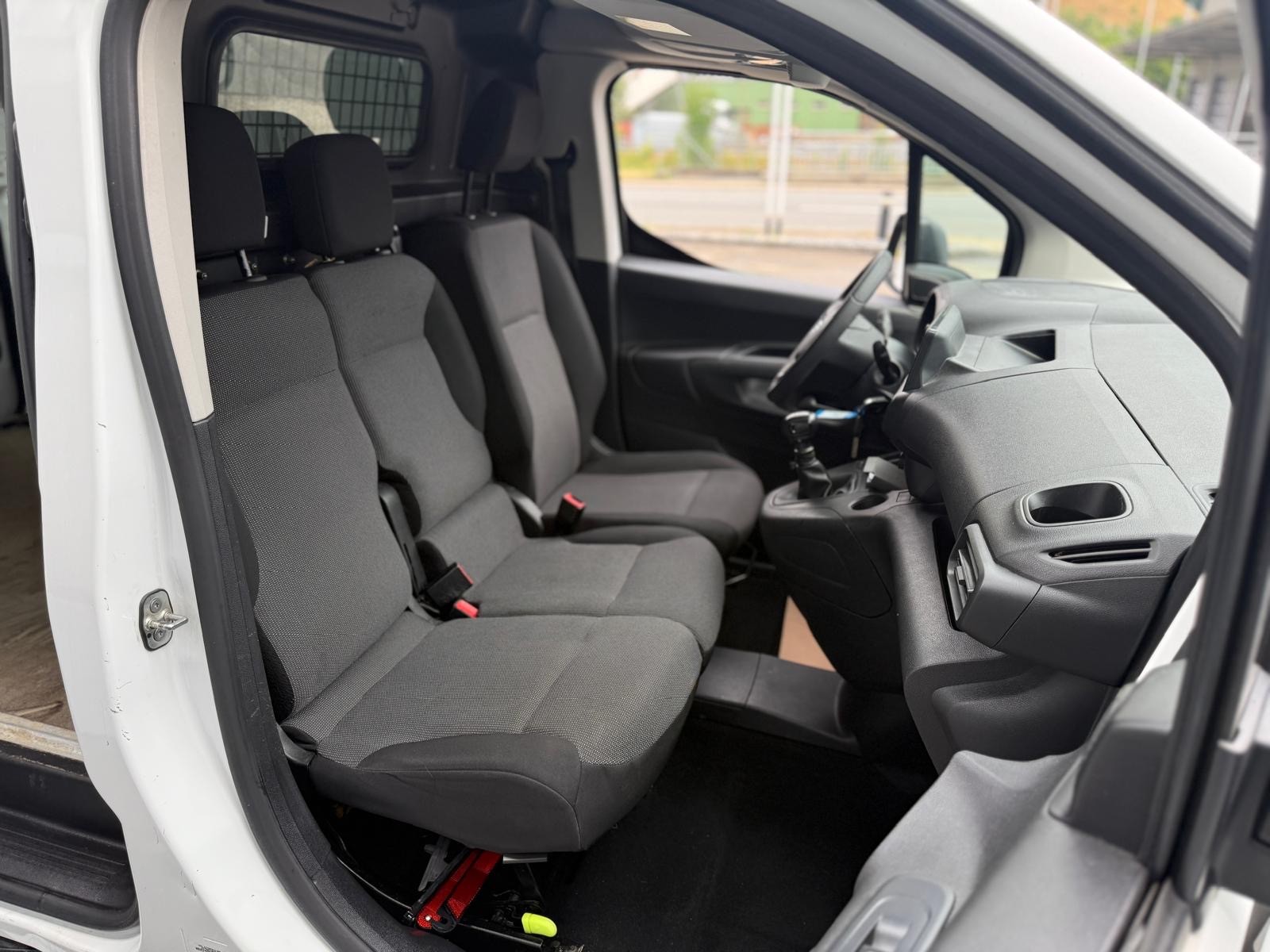 OPEL Combo Cargo 1.5 Diesel-image-19