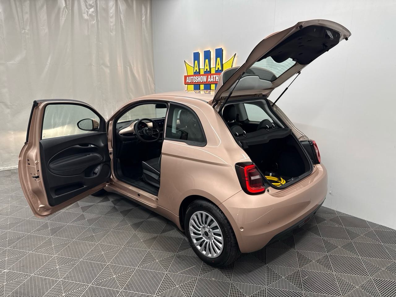 FIAT 500 electric 87 kW Cult-image-11