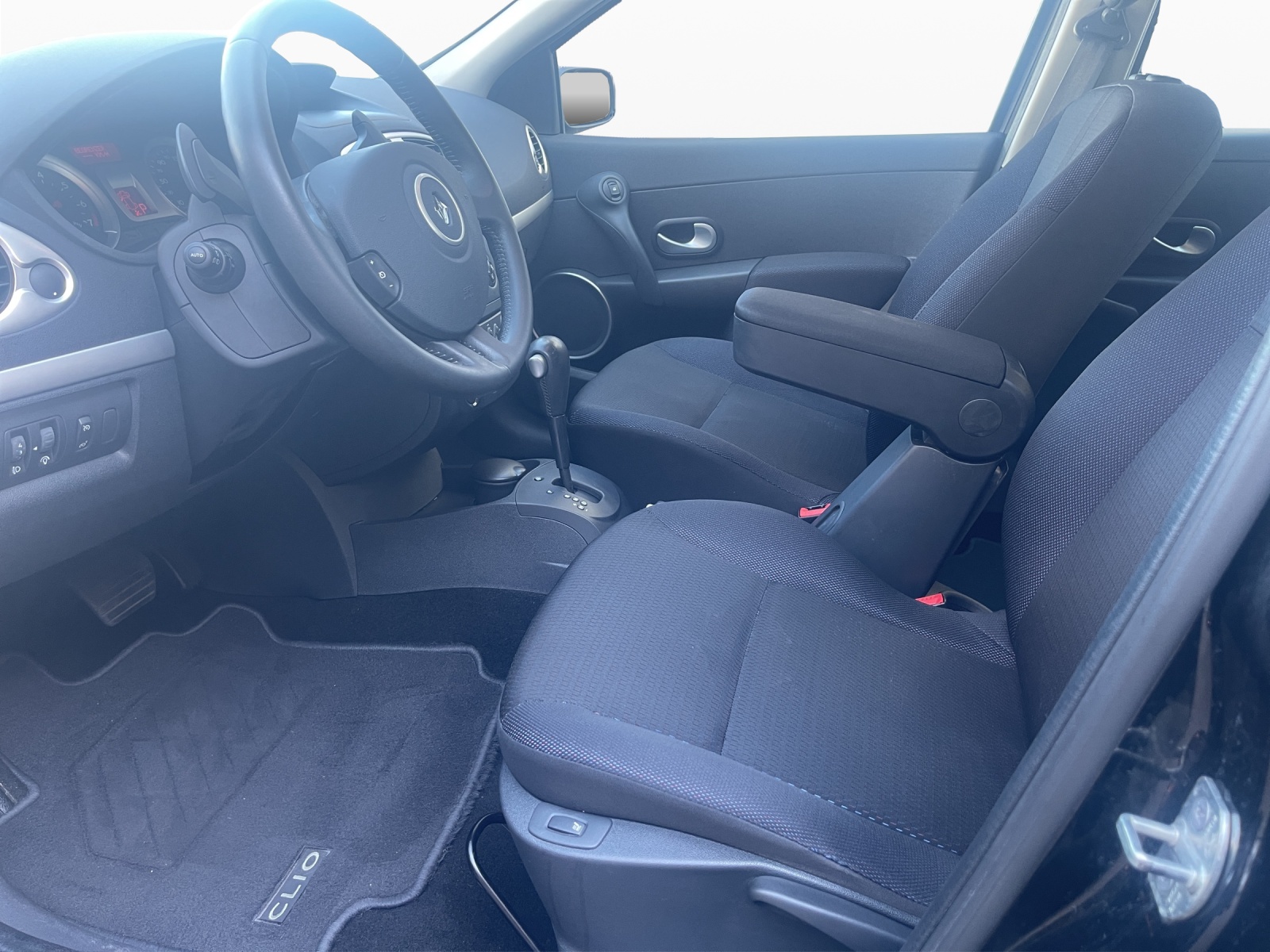 RENAULT Clio 1.6 16V Dynamique-image-8
