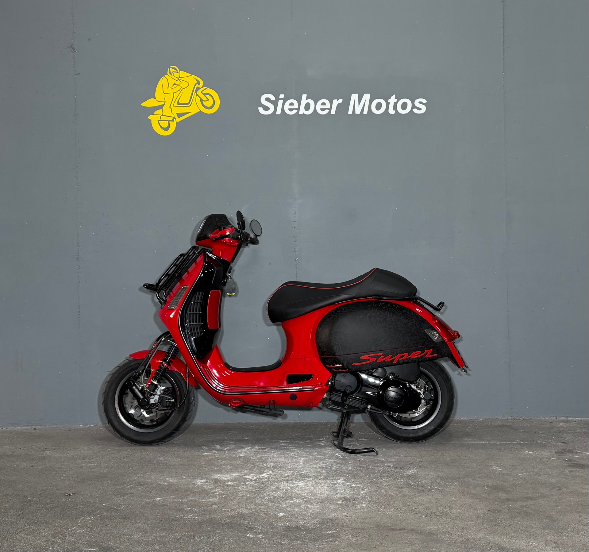 PIAGGIO Vespa GTS Super 300 i.e-showroom-element-2