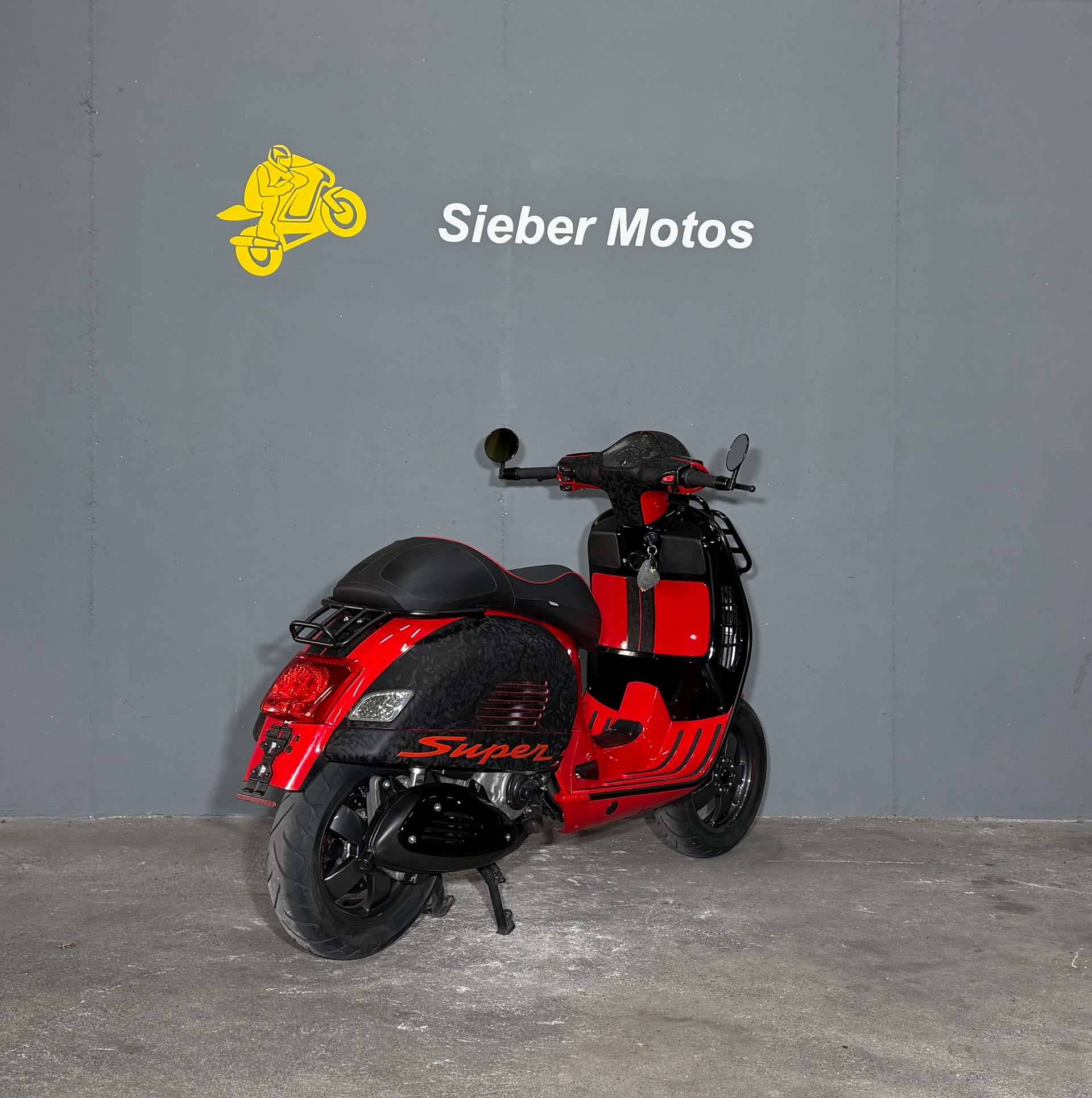 PIAGGIO Vespa GTS Super 300 i.e-showroom-element-3