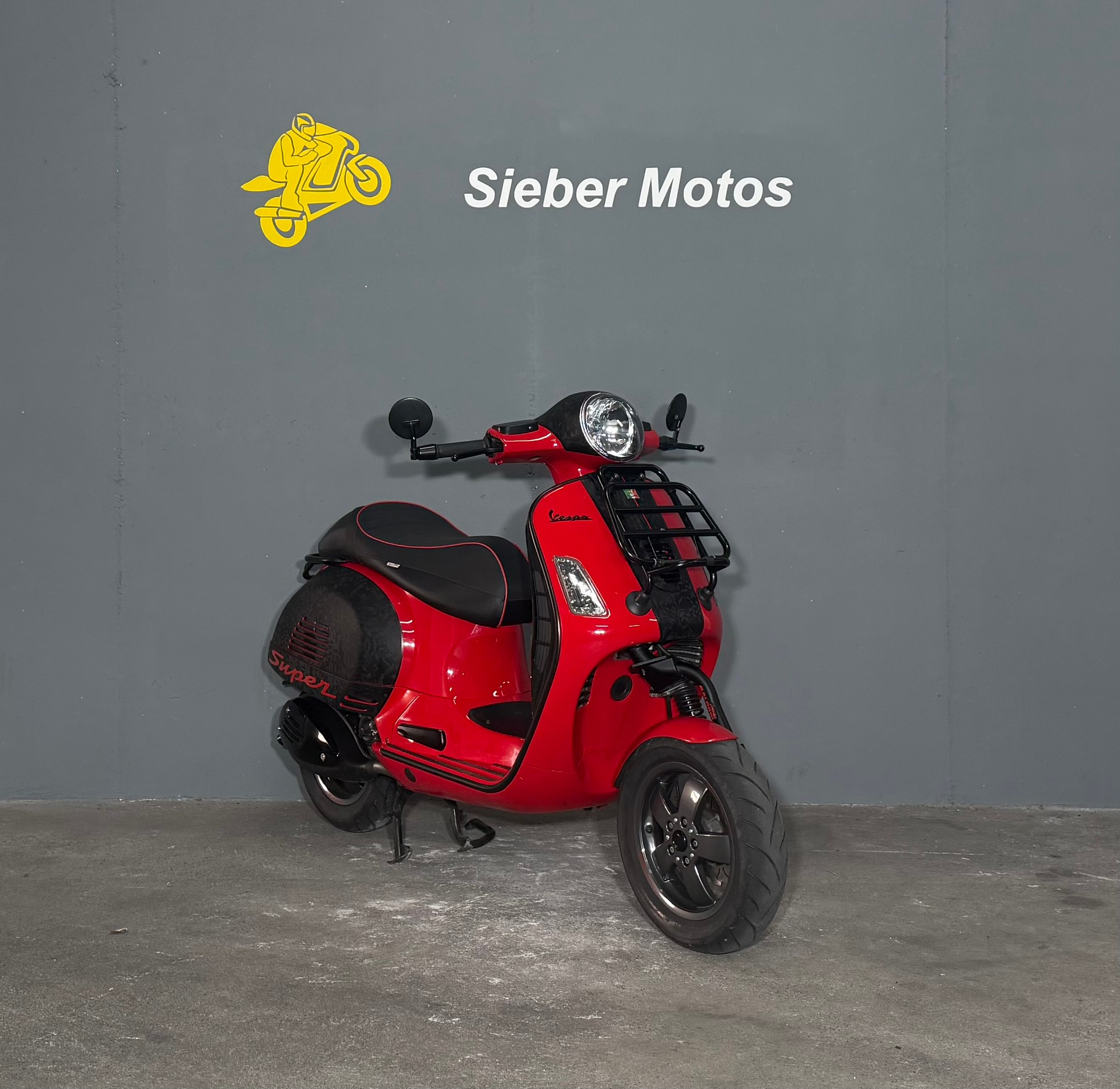 PIAGGIO Vespa GTS Super 300 i.e-showroom-element-1