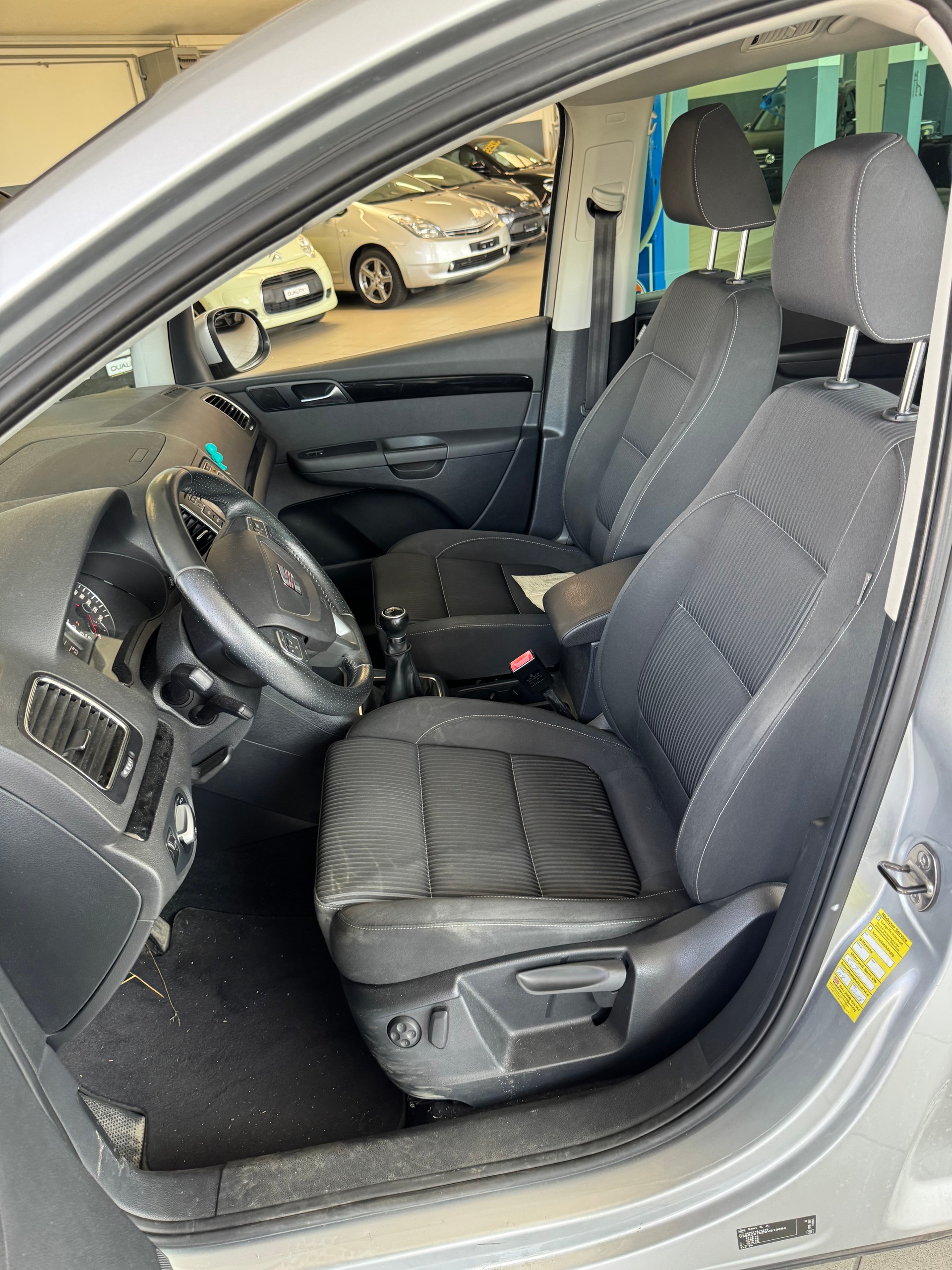 SEAT Alhambra 2.0 TDI Reference Eco 7 Places-image-7