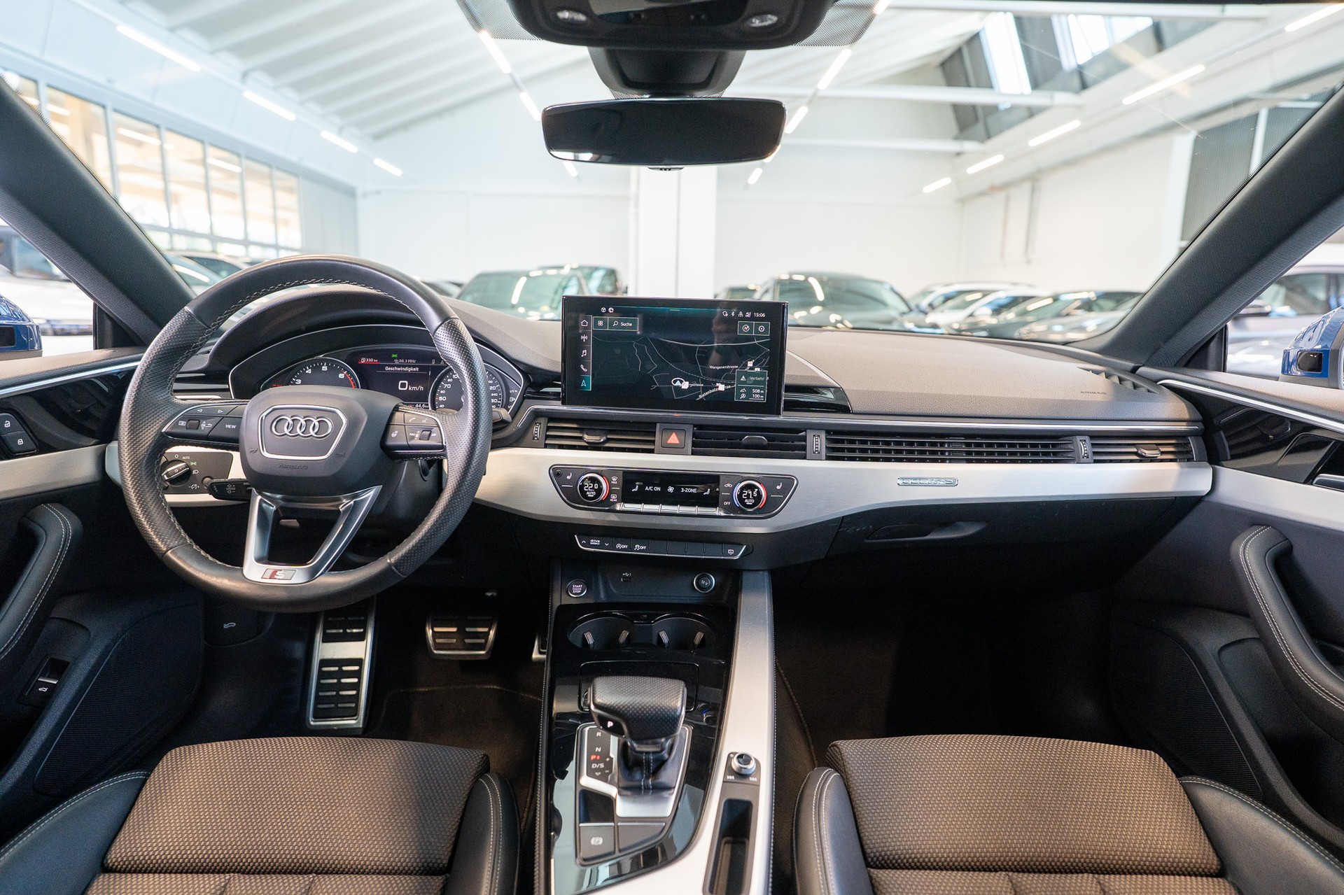 AUDI A5 Sportback 2.0 45 TFSI S Line quattro S-Tronic S-Line / 3-Zonen Klima-Automatik / Navi-image-17