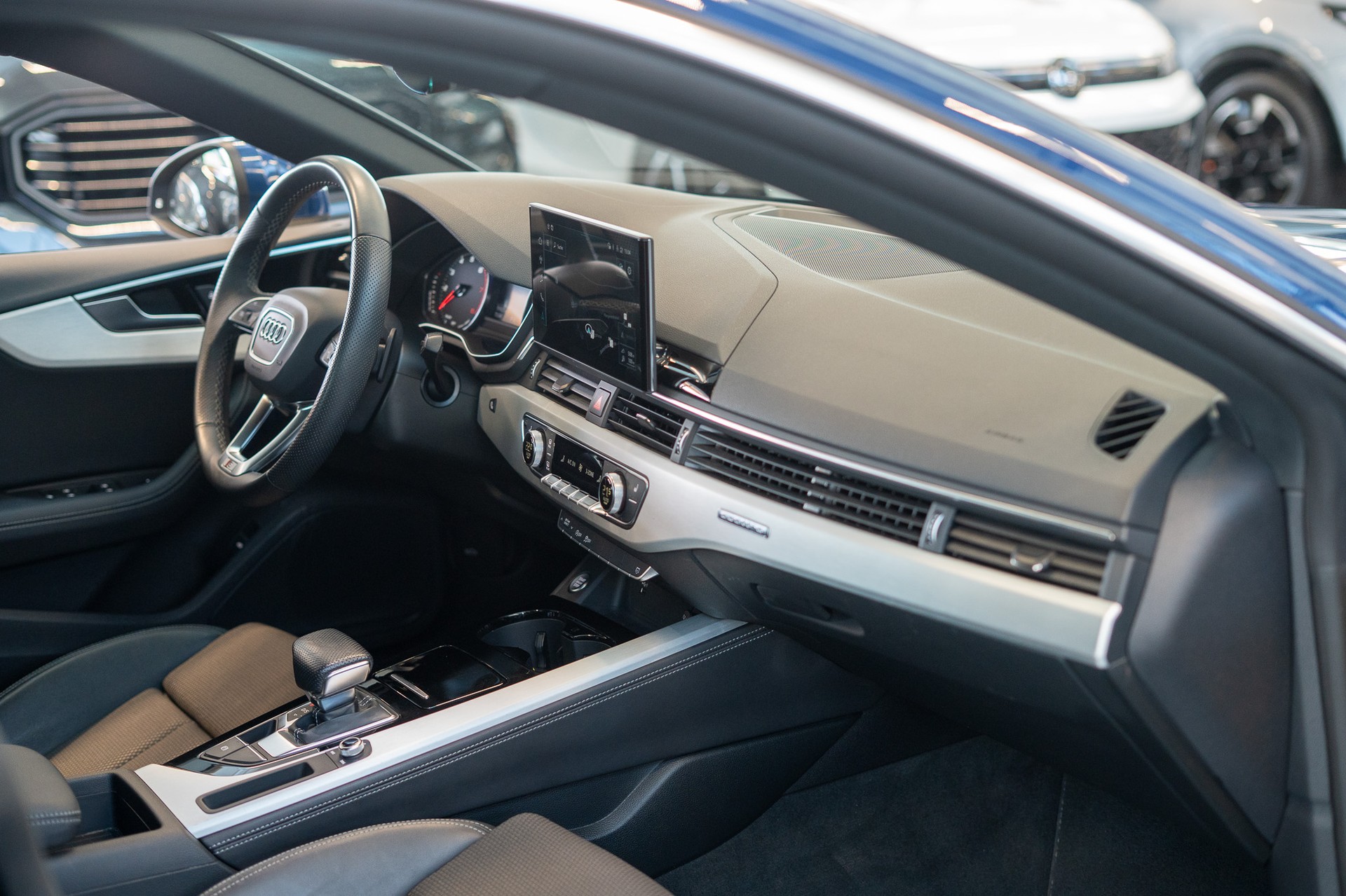 AUDI A5 Sportback 2.0 45 TFSI S Line quattro S-Tronic S-Line / 3-Zonen Klima-Automatik / Navi-image-16