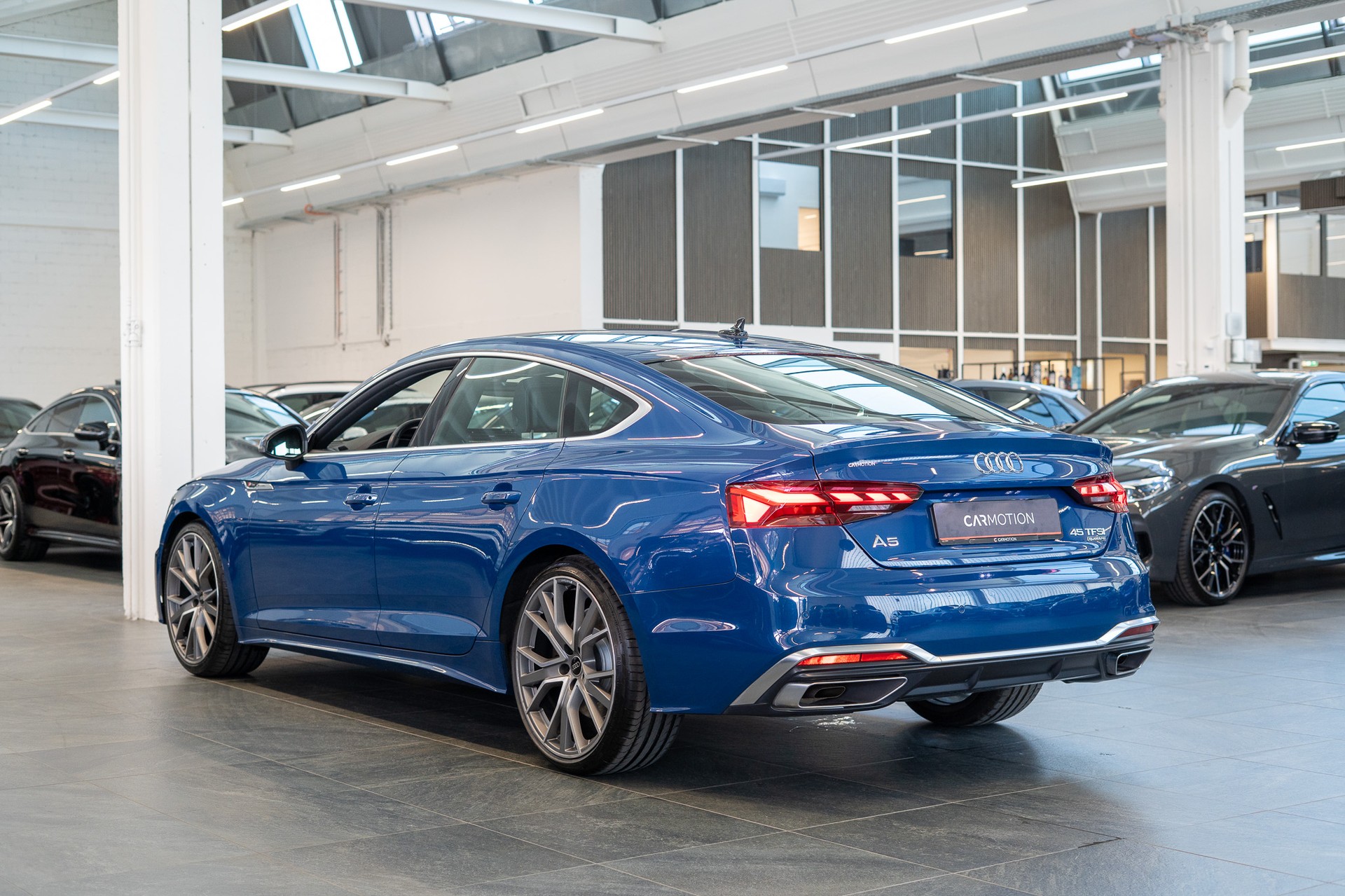 AUDI A5 Sportback 2.0 45 TFSI S Line quattro S-Tronic S-Line / 3-Zonen Klima-Automatik / Navi-showroom-element-3
