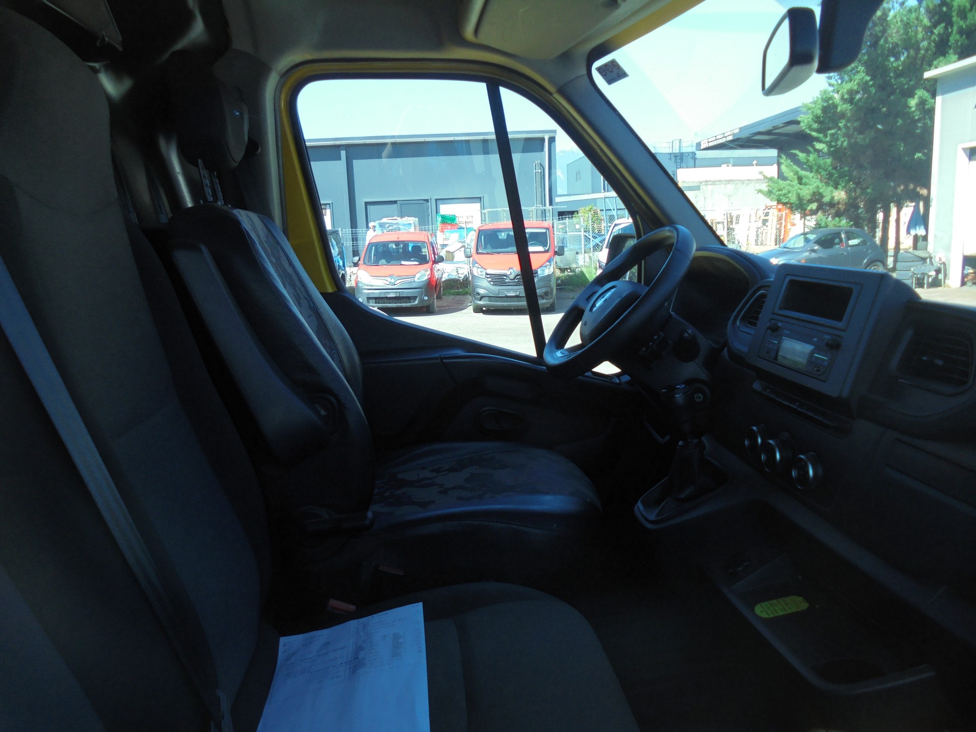 RENAULT Master T35 2.3dCi 135 L3H2-image-7
