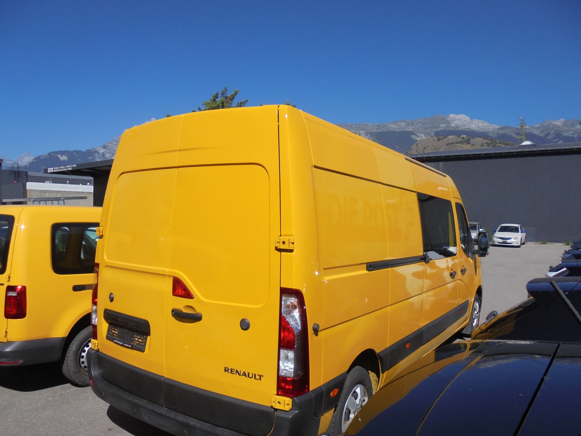 RENAULT Master T35 2.3dCi 135 L3H2-image-3