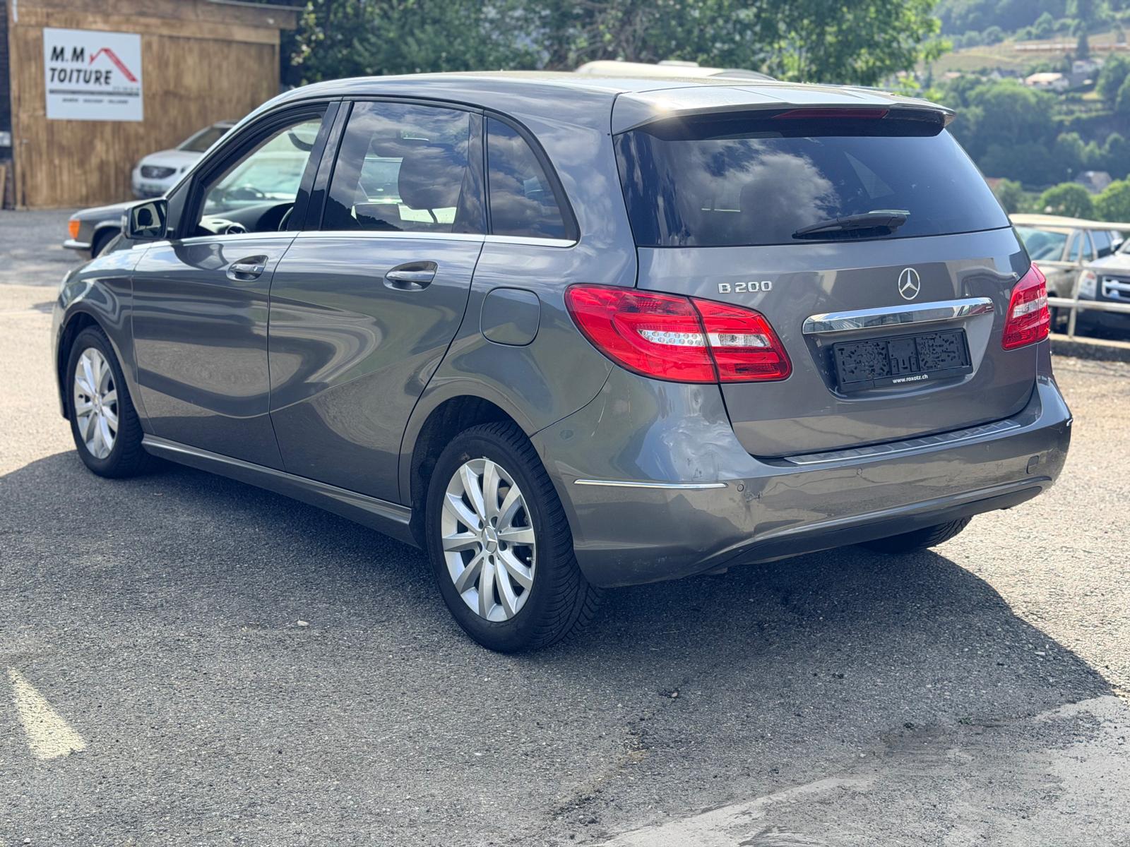 MERCEDES-BENZ B 200-image-5