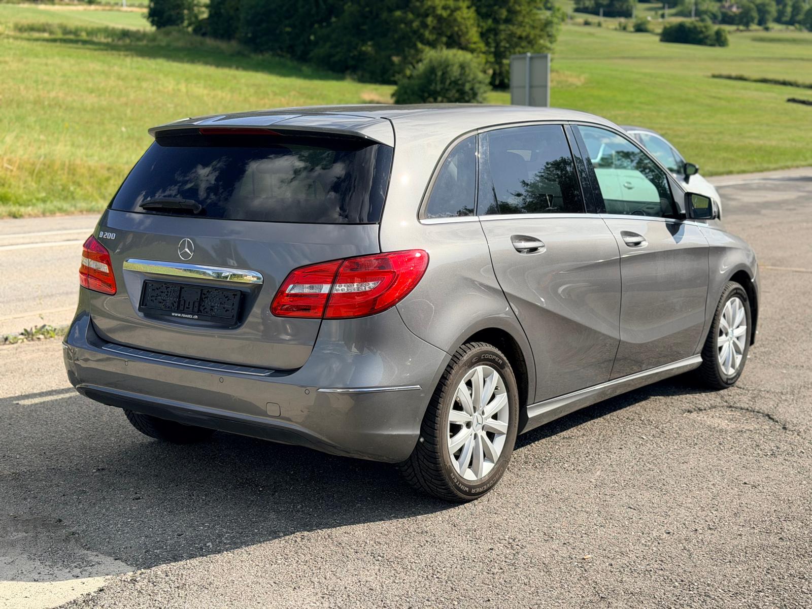 MERCEDES-BENZ B 200-image-3