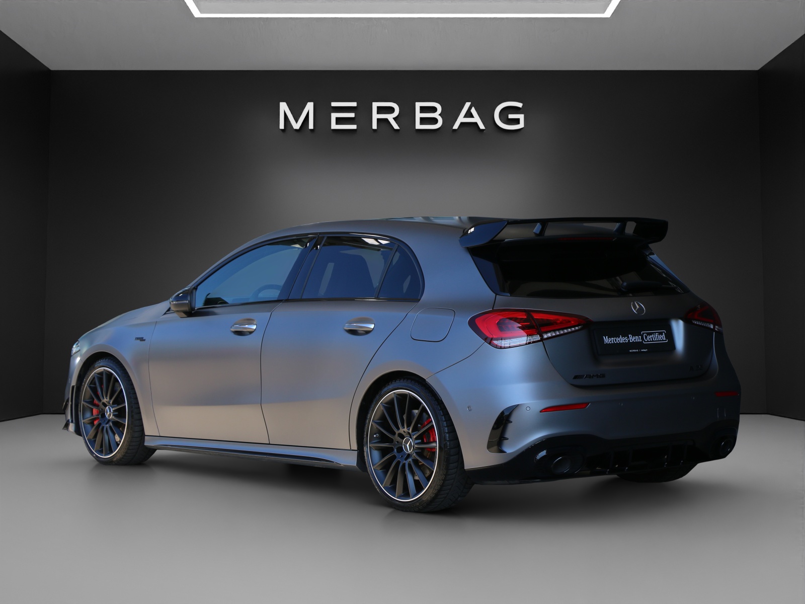 MERCEDES-BENZ A 35 AMG 4Matic-image-2