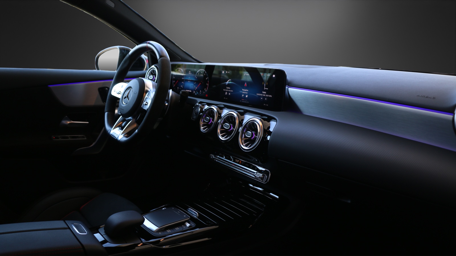 MERCEDES-BENZ A 35 AMG 4Matic-image-5