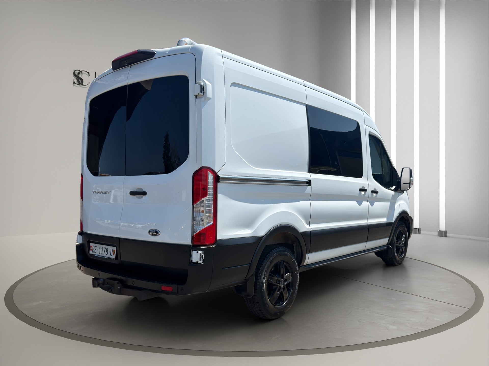 FORD Transit Van 350 L2 Ambiente 2.0 TDCi 170 4WD-image-2