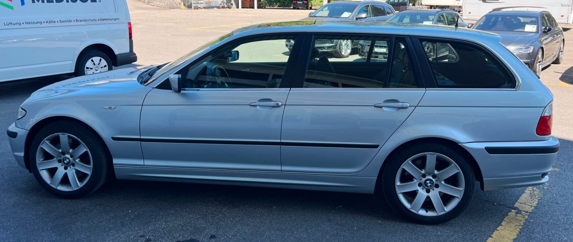 BMW 330d Touring-image-6
