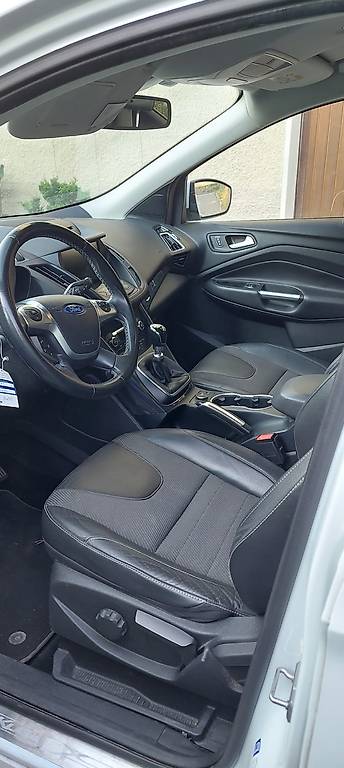 FORD KUGA-image-1