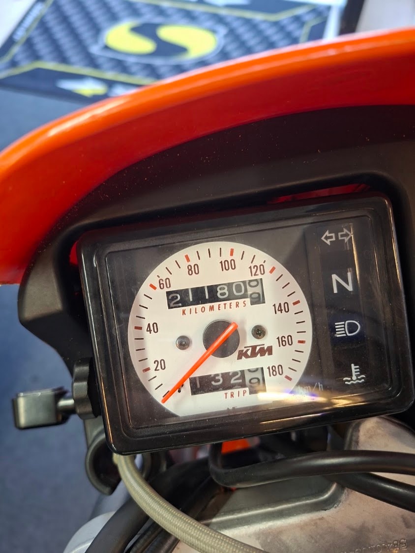 KTM 640 LC4-E Supermoto-image-4