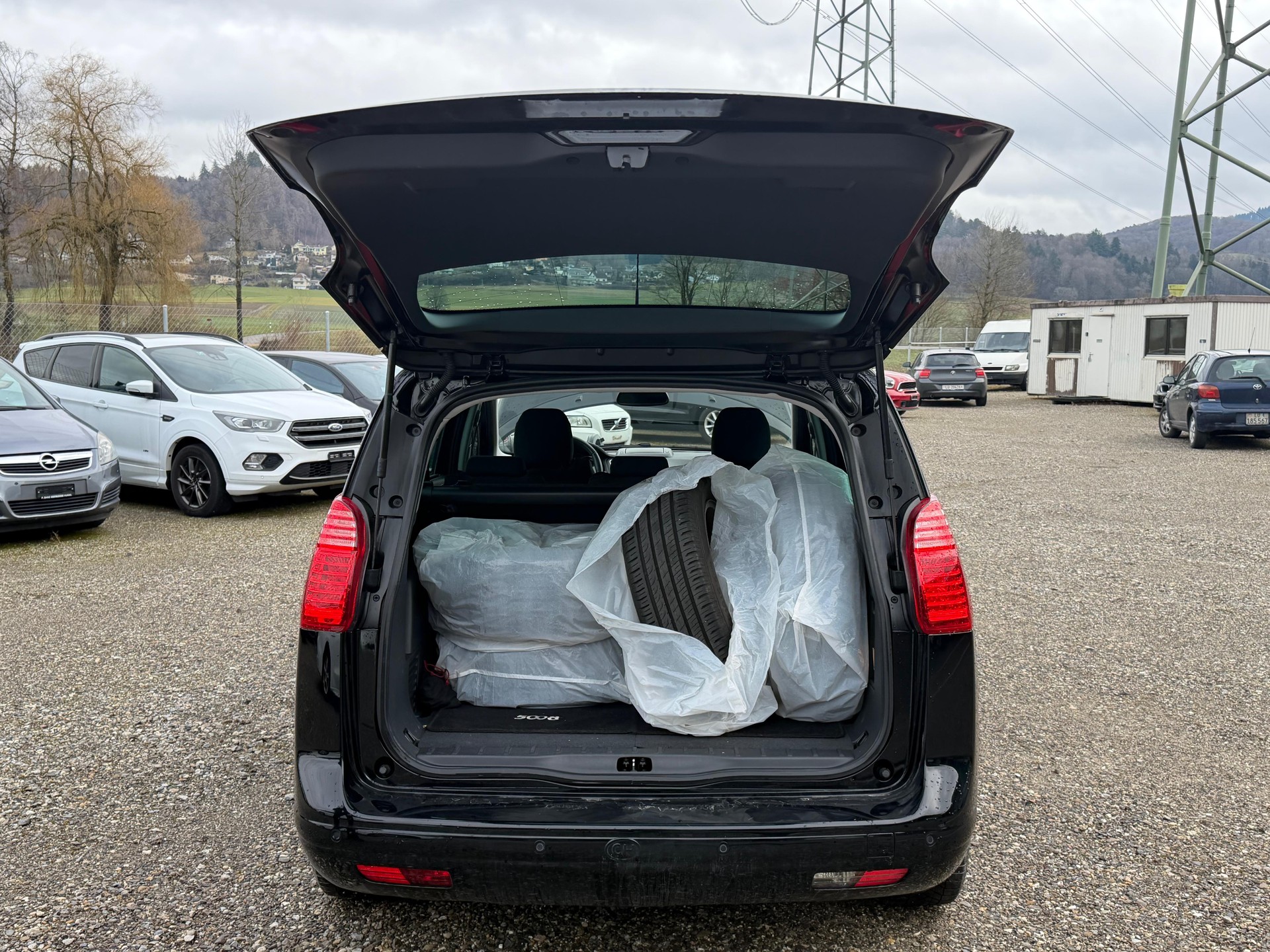 PEUGEOT 5008 2.0 HDI Style-image-12