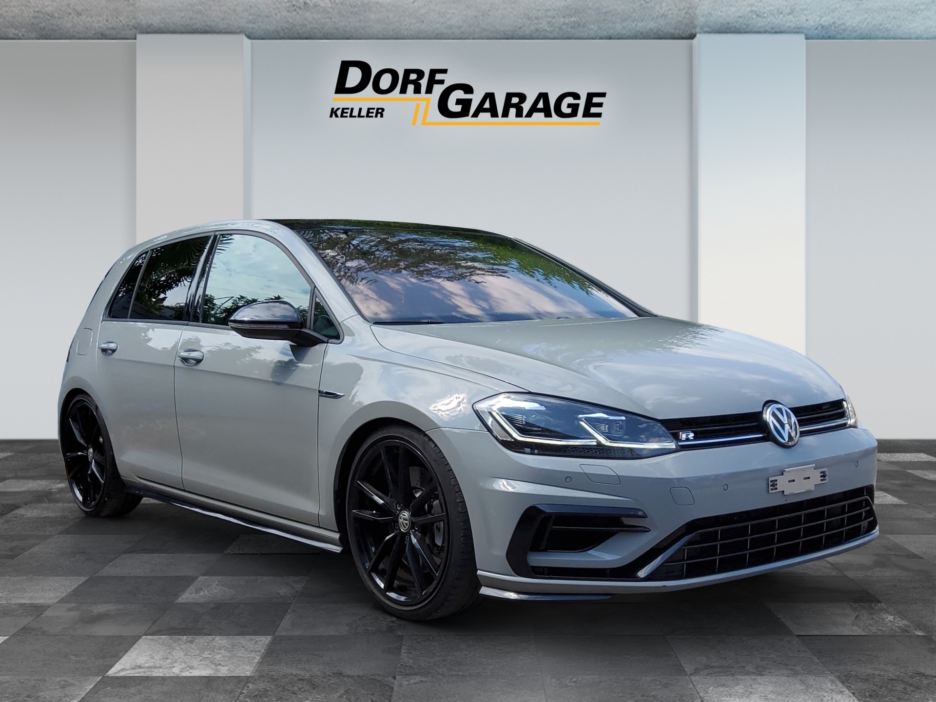 VW Golf 2.0 TSI R 4Motion DSG-image-2