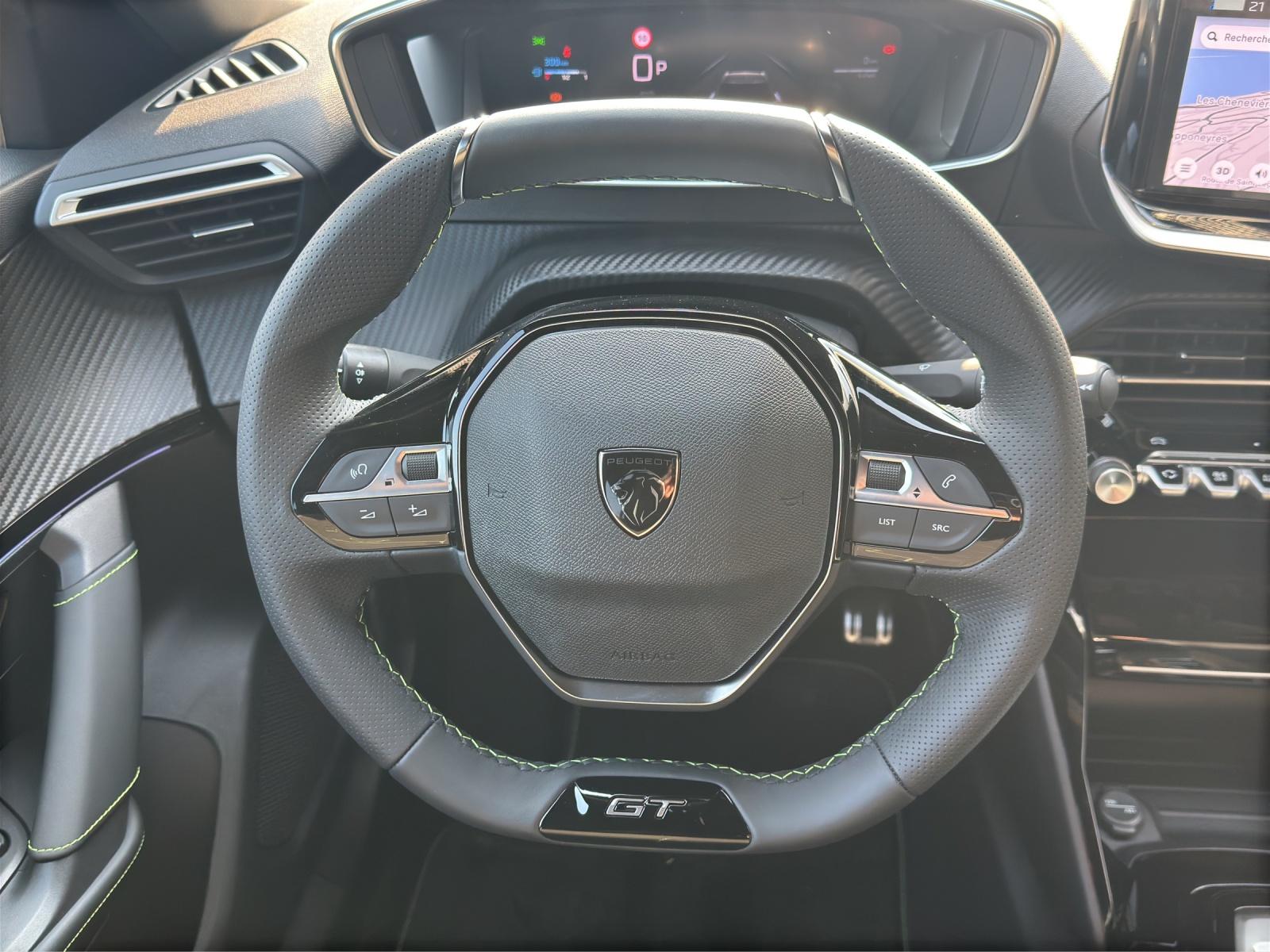 PEUGEOT 2008 1.2 Hybrid 145 GT Exclusive-image-10