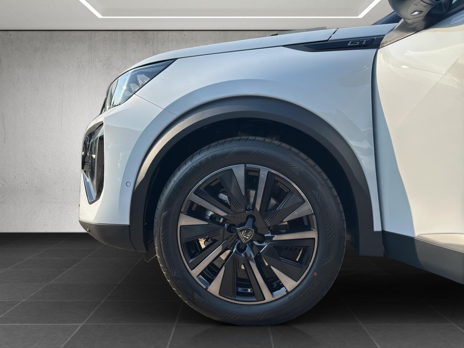 PEUGEOT 2008 1.2 Hybrid 145 GT Exclusive-image-15