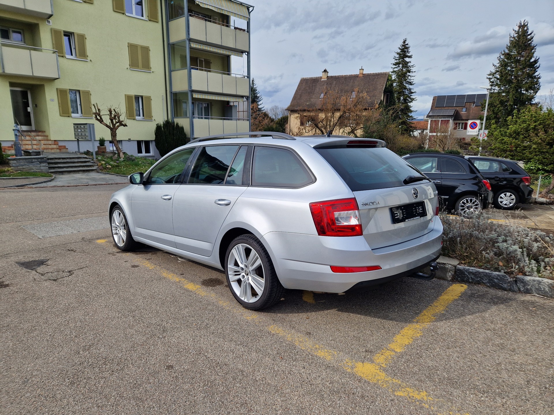 SKODA Octavia Combi 1.8 TSI Ambition 4x4 DSG-image-1