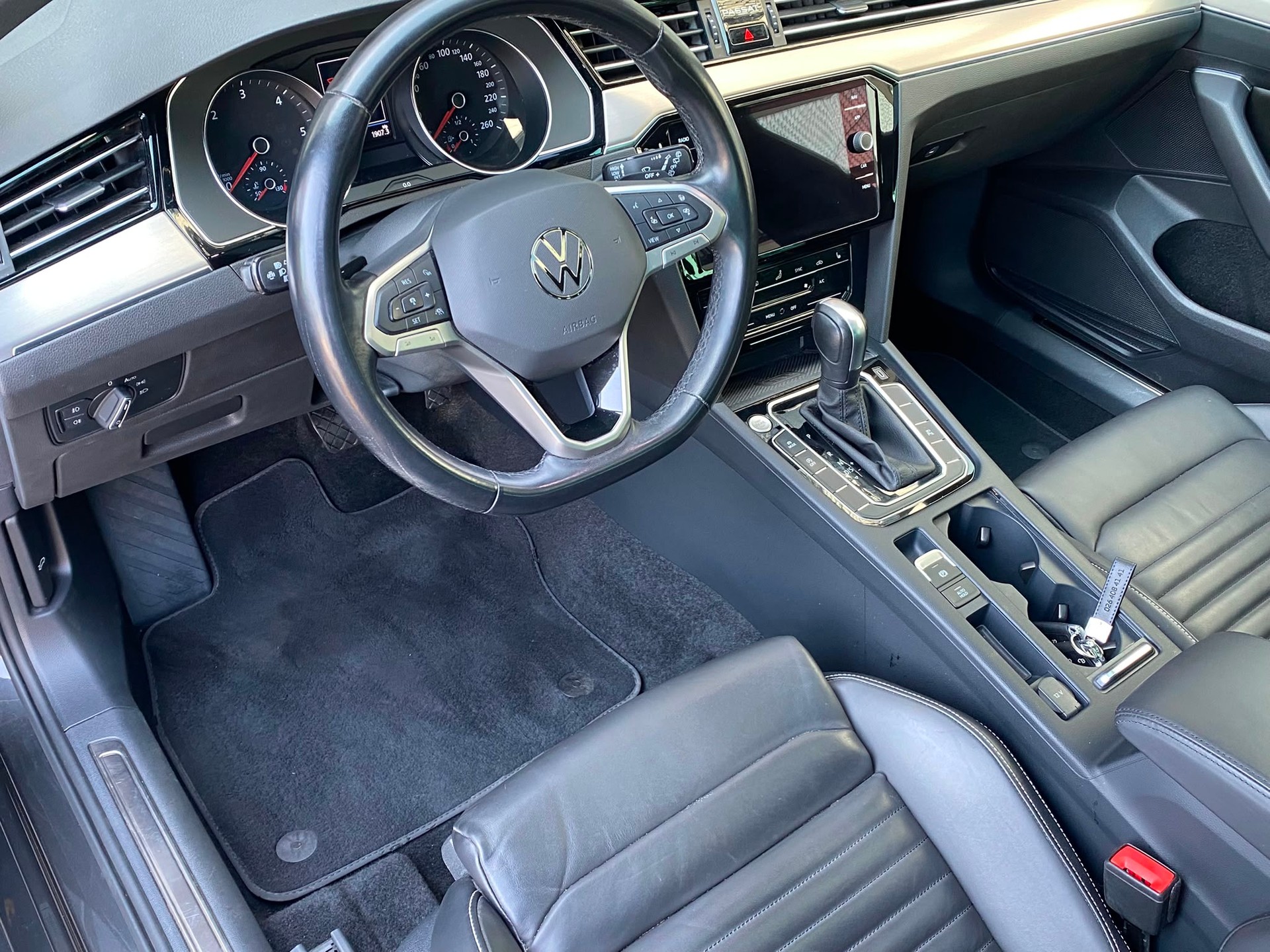VW Passat 2.0 TDI BMT Business DSG-image-8