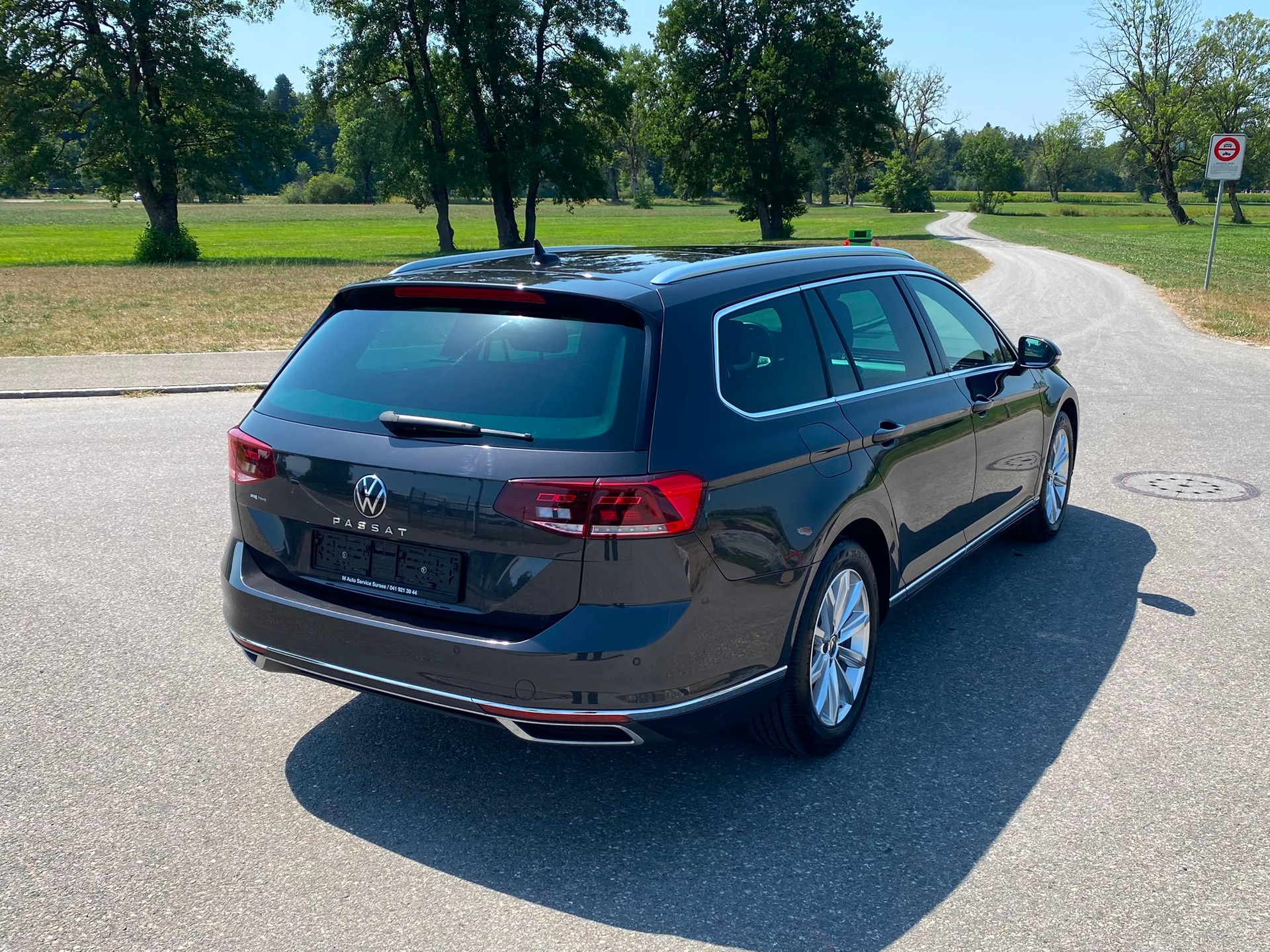 VW Passat 2.0 TDI BMT Business DSG-image-5