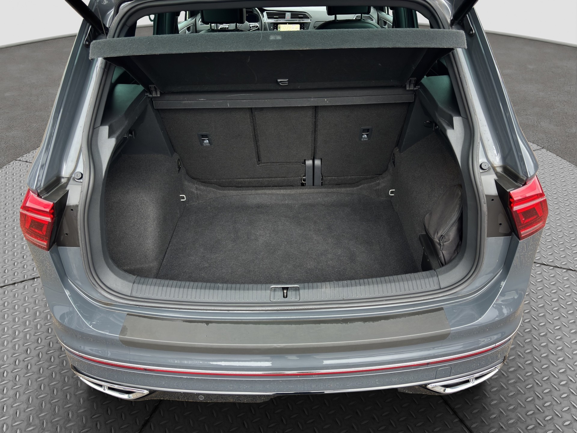 VW Tiguan 2.0 TDI SCR Life 4Motion DSG-image-14
