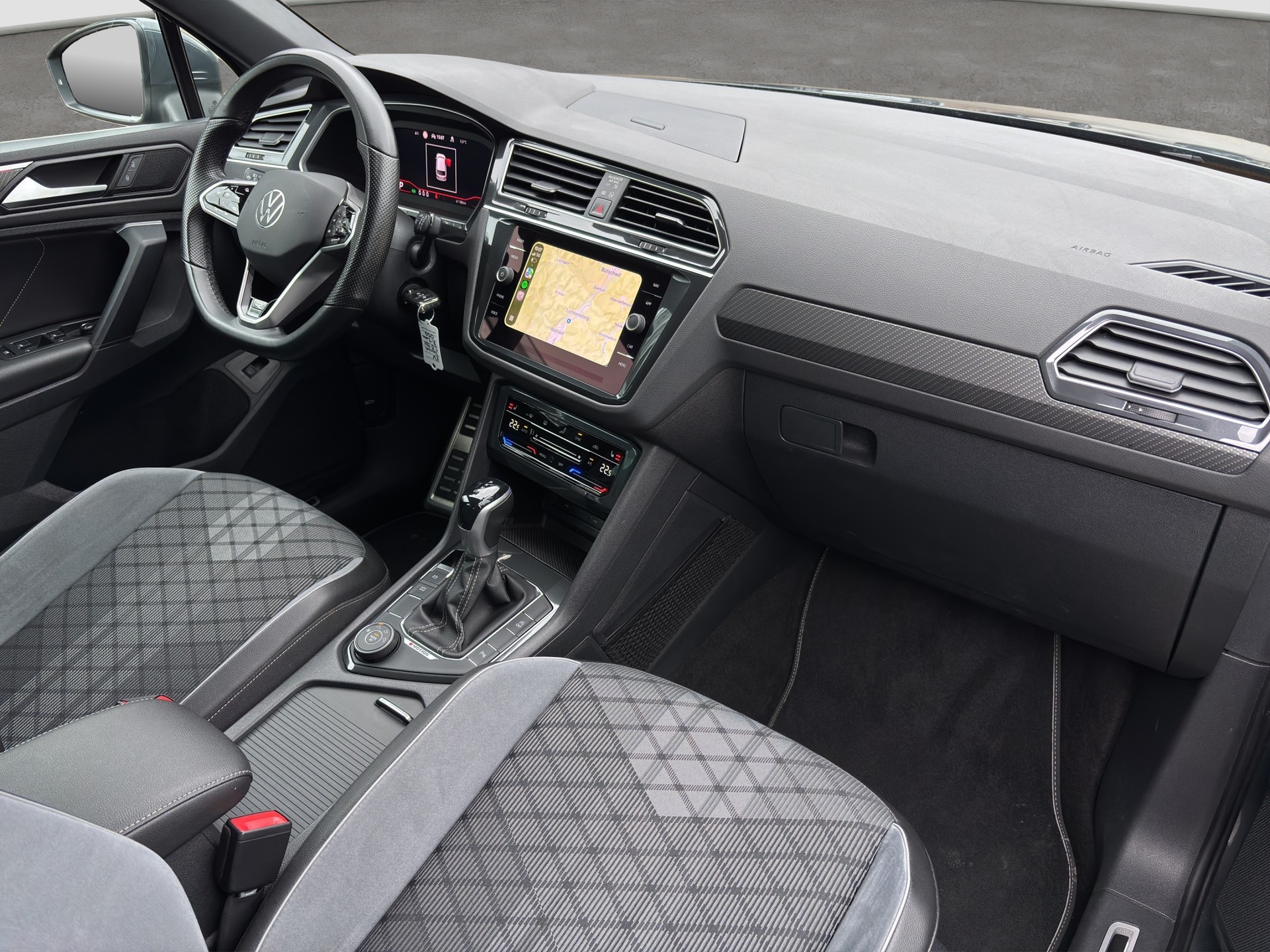 VW Tiguan 2.0 TDI SCR Life 4Motion DSG-image-10
