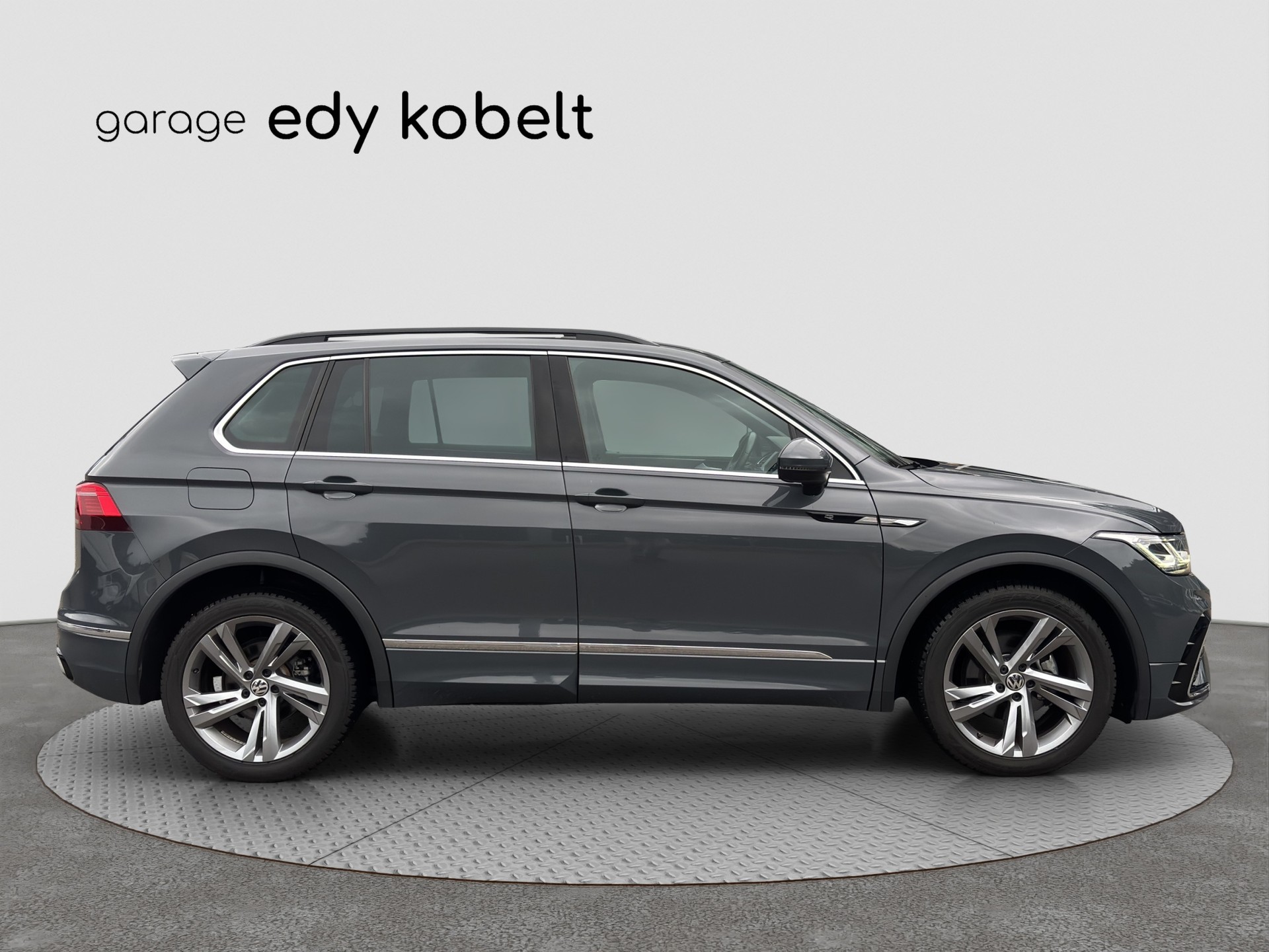 VW Tiguan 2.0 TDI SCR Life 4Motion DSG-image-18