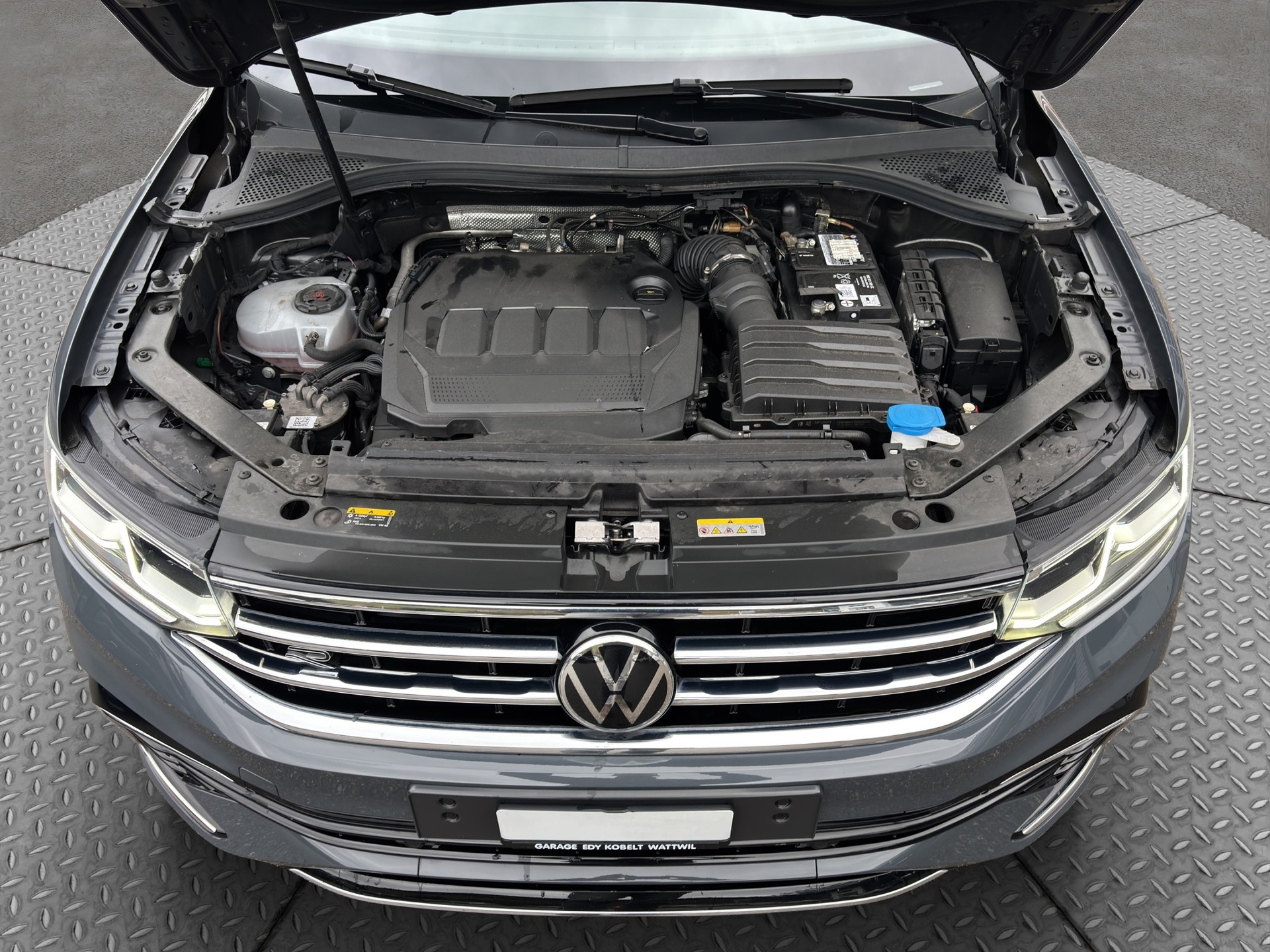 VW Tiguan 2.0 TDI SCR Life 4Motion DSG-image-21