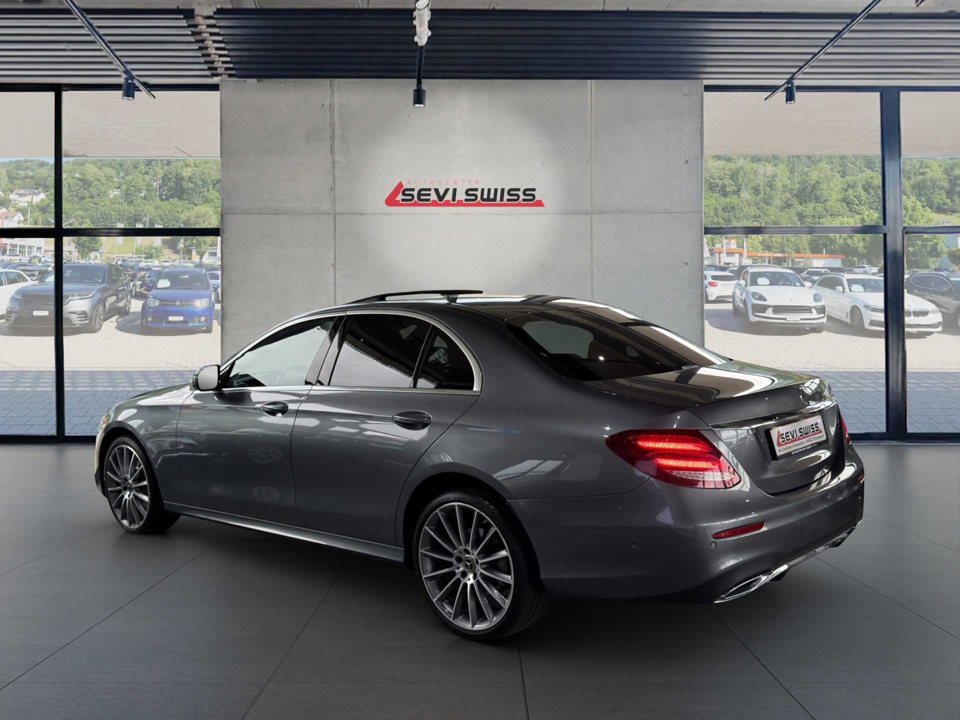 MERCEDES-BENZ E 220 d AMG Line 4Matic 9G-Tronic*Frisch ab MFK,1 Jahr oder 20000km Garantie auf Motor und Getriebe inkl.*-image-3