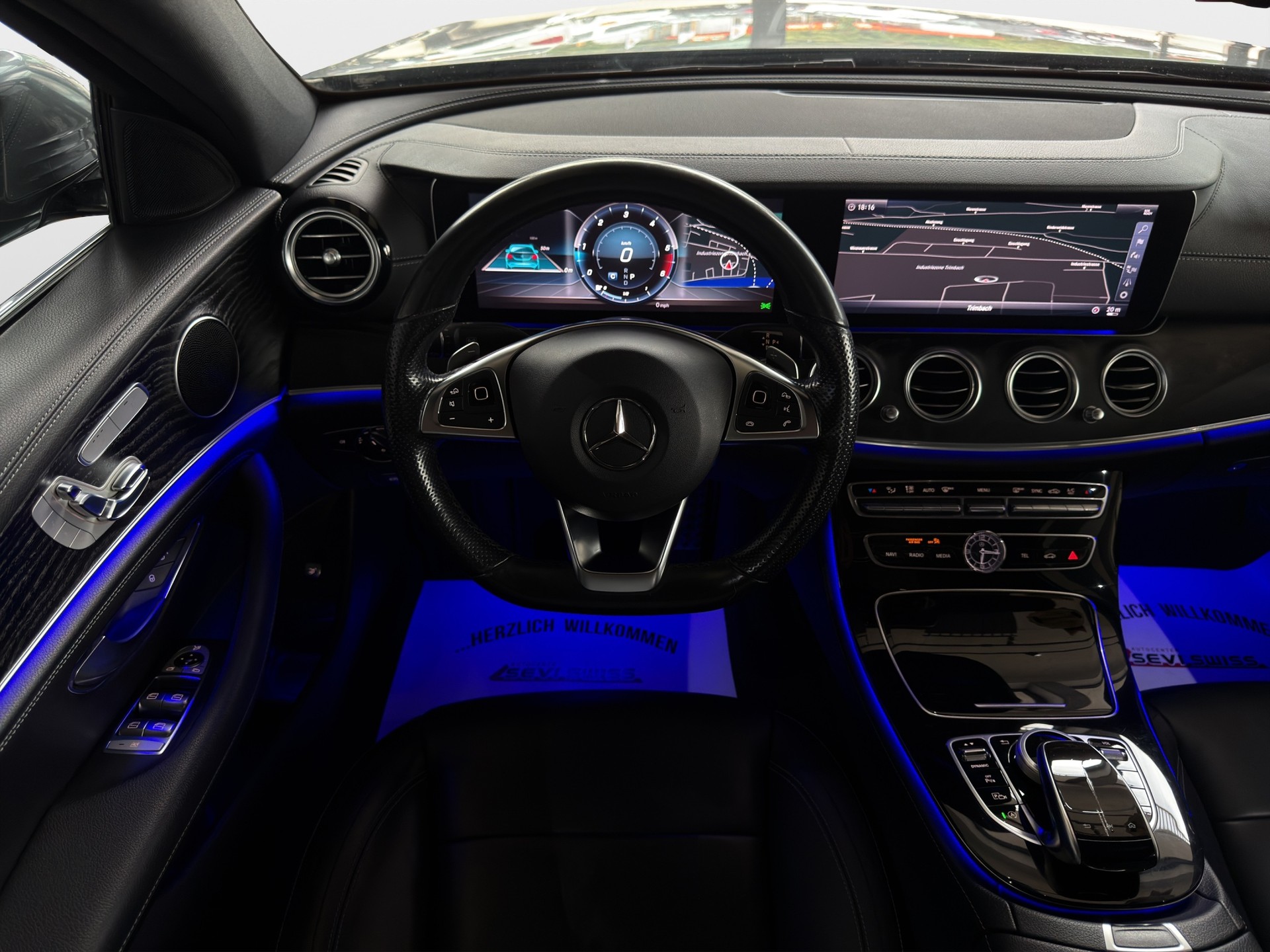 MERCEDES-BENZ E 220 d AMG Line 4Matic 9G-Tronic*Frisch ab MFK,1 Jahr oder 20000km Garantie auf Motor und Getriebe inkl.*-image-10