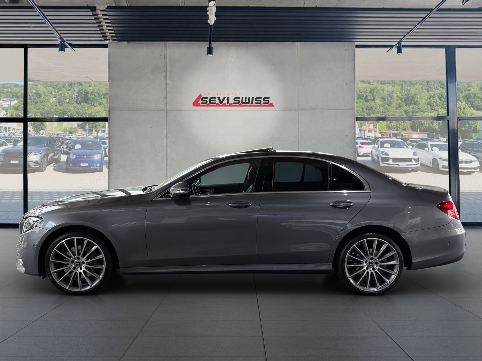 MERCEDES-BENZ E 220 d AMG Line 4Matic 9G-Tronic*Frisch ab MFK,1 Jahr oder 20000km Garantie auf Motor und Getriebe inkl.*-image-4