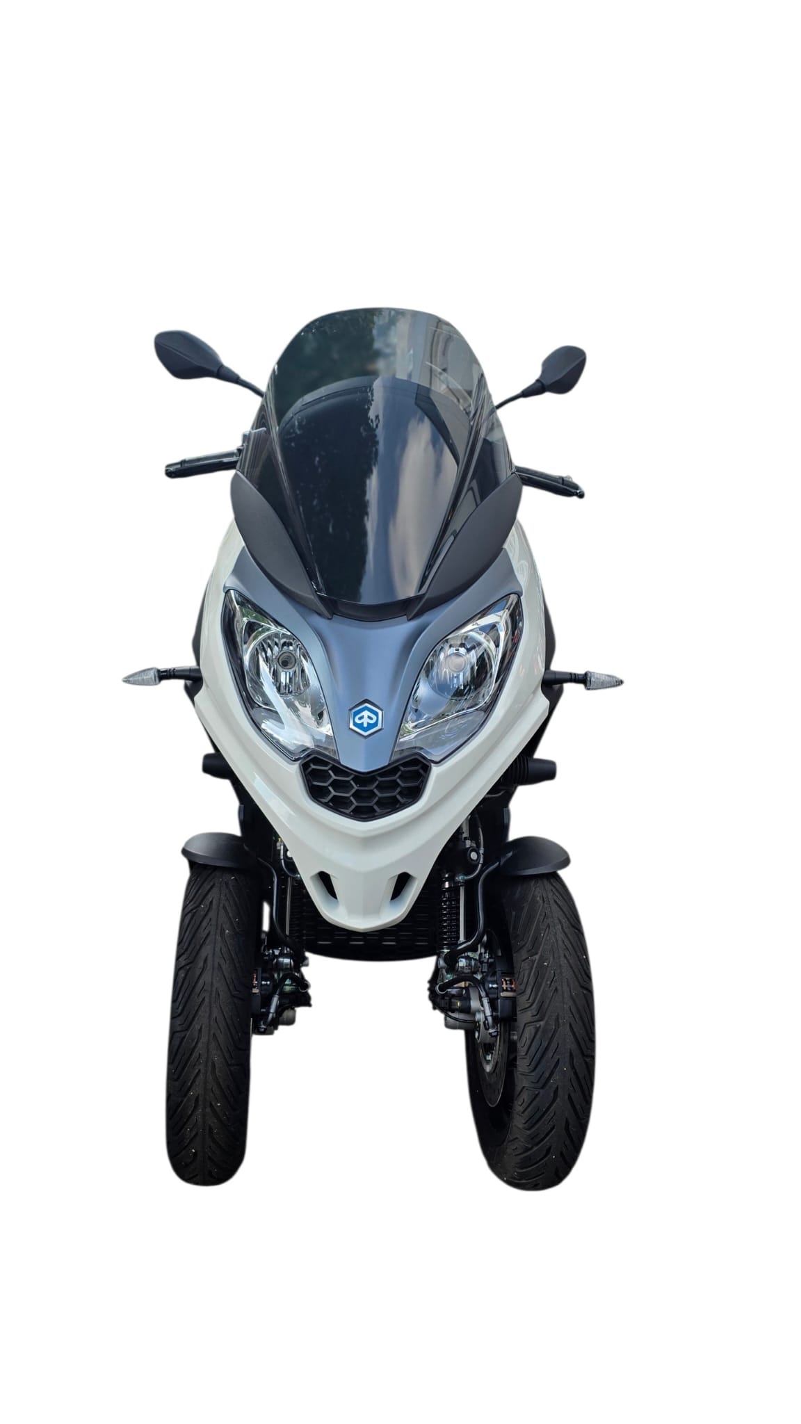 PIAGGIO MP3 300-showroom-element-1