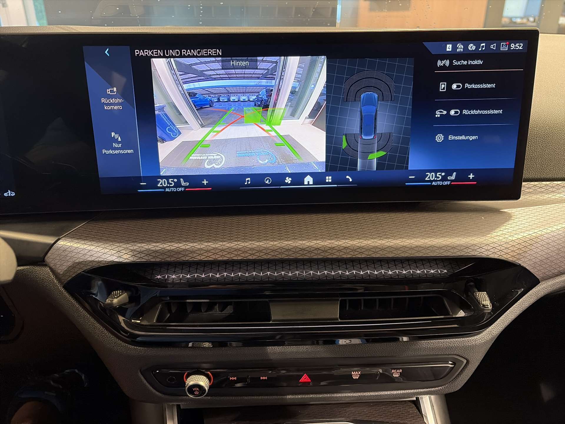 BMW 330i Touring xDrive M-Sport 245PS Steptronic Automat-image-9