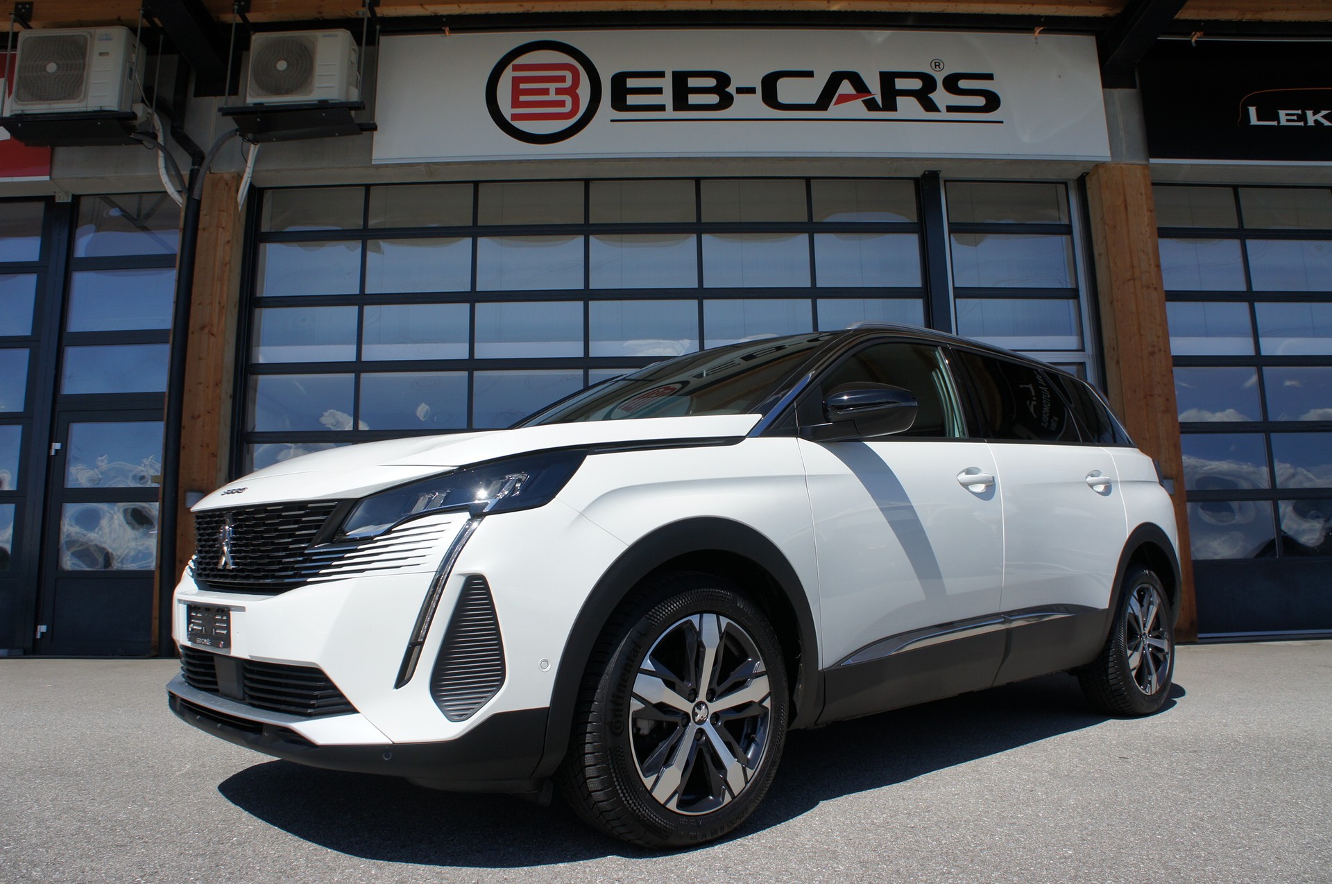 PEUGEOT 5008 1.5 BlueHDi Allure Pack EAT8