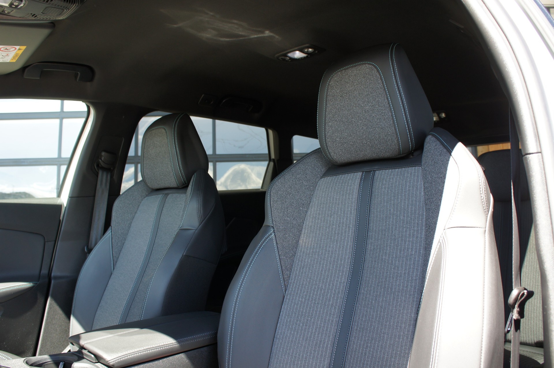 PEUGEOT 5008 1.5 BlueHDi Allure Pack EAT8-image-17