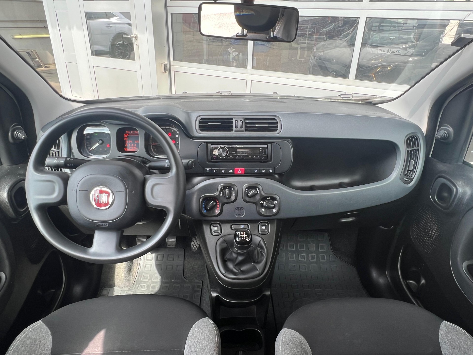 FIAT Panda 1.0 Hybrid Cool-image-11